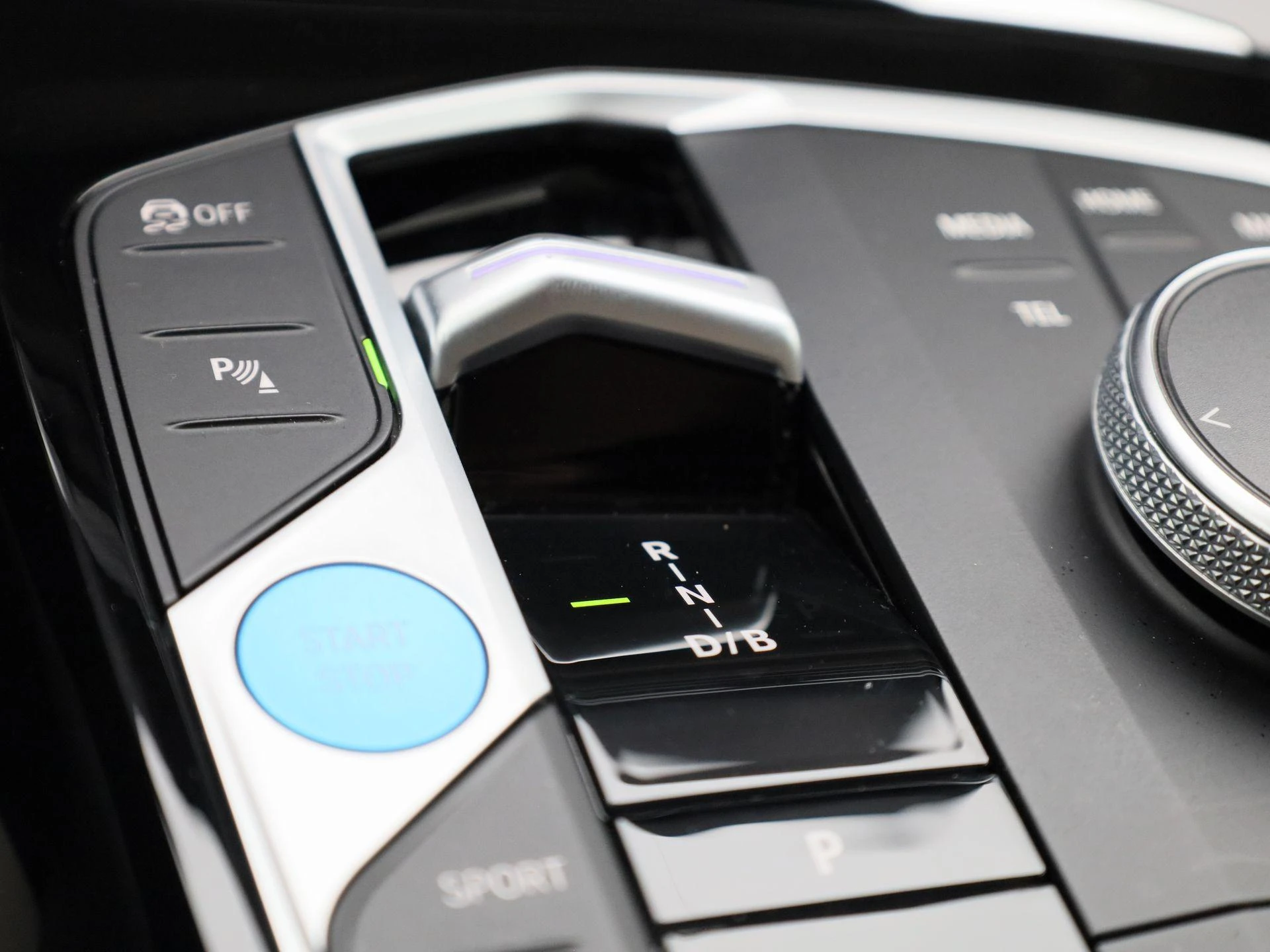 BMW-i4-image-20