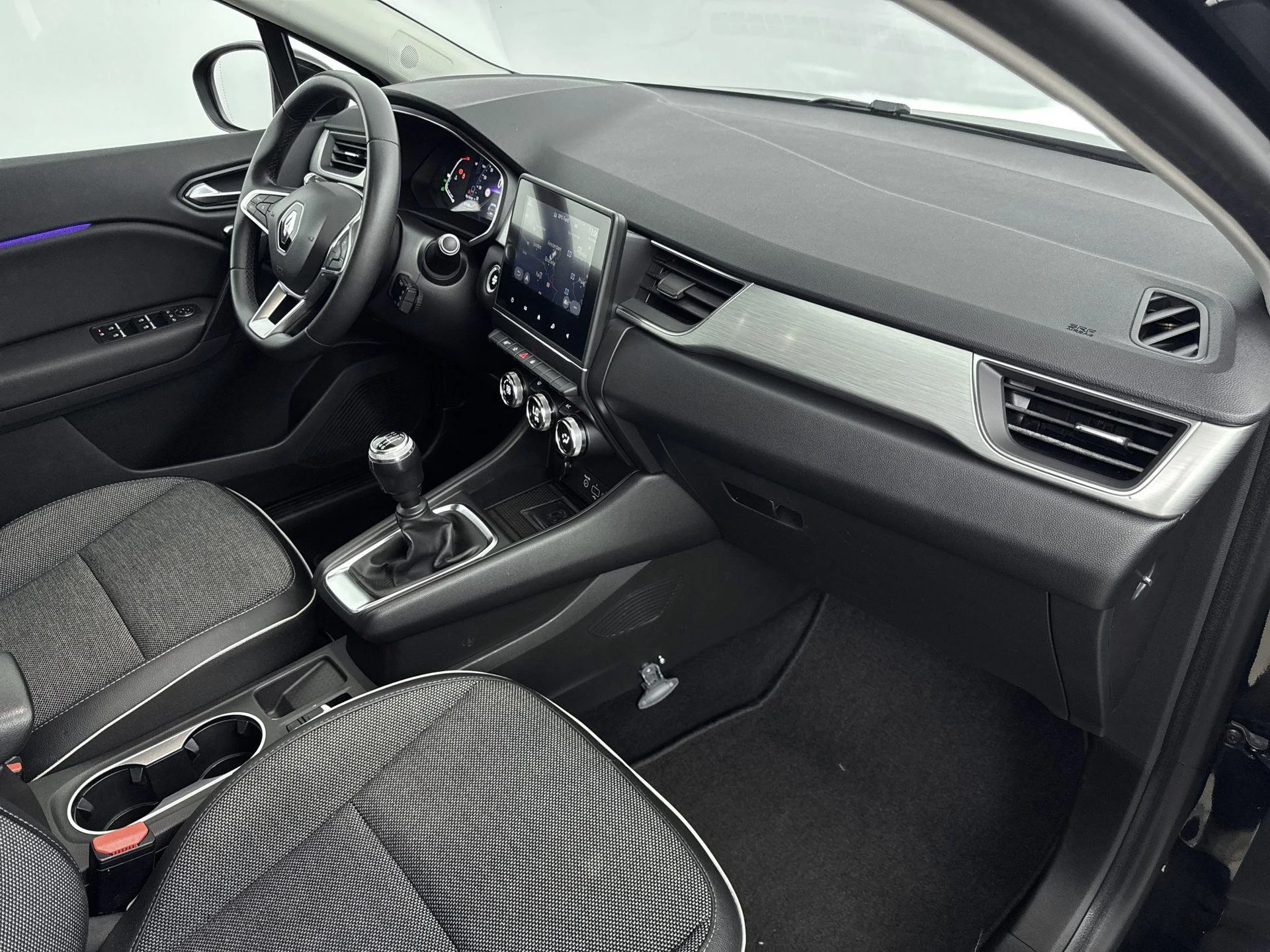 Renault-Captur-image-17