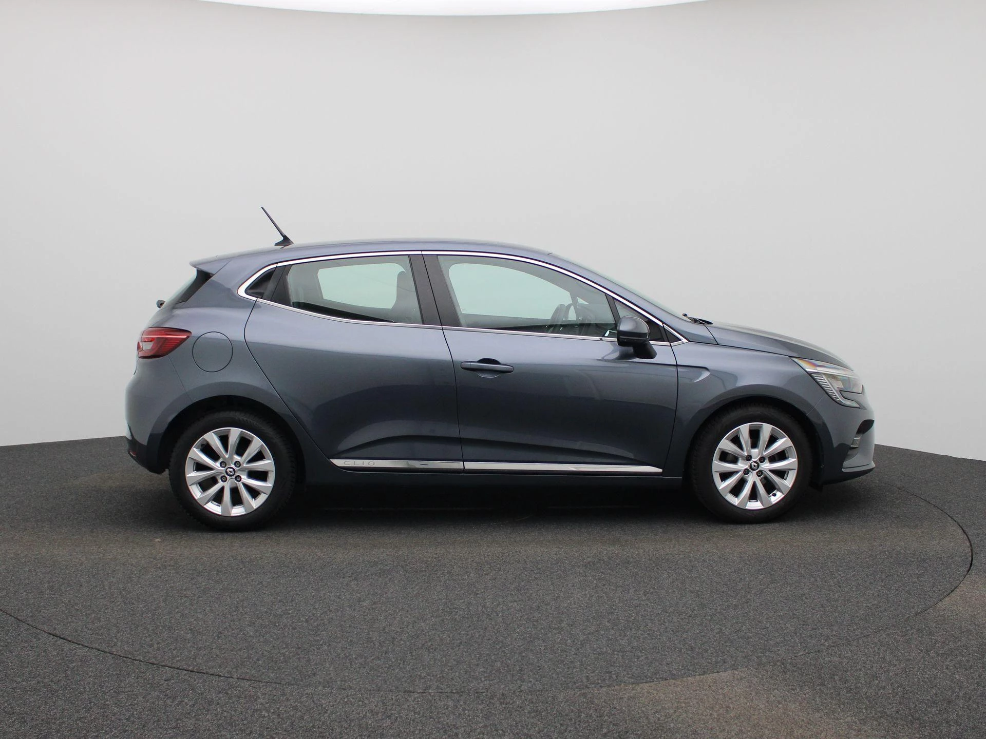 Renault-Clio-image-5