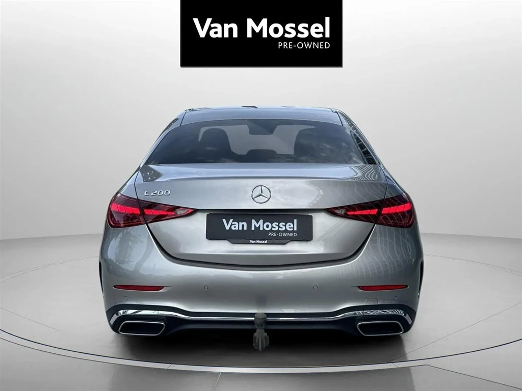 Mercedes-Benz-C-Klasse-image-5