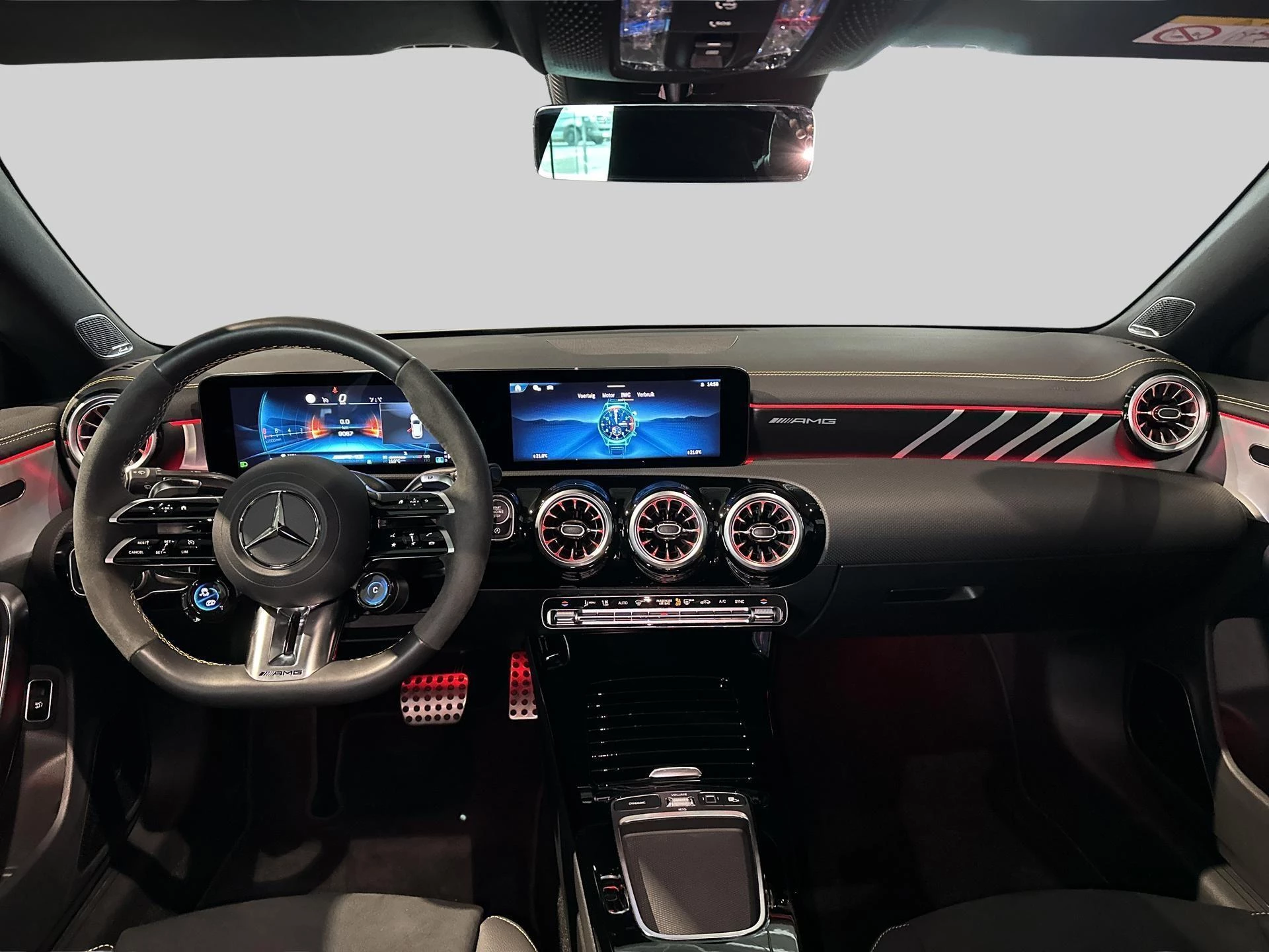 Mercedes-Benz-CLA-image-14