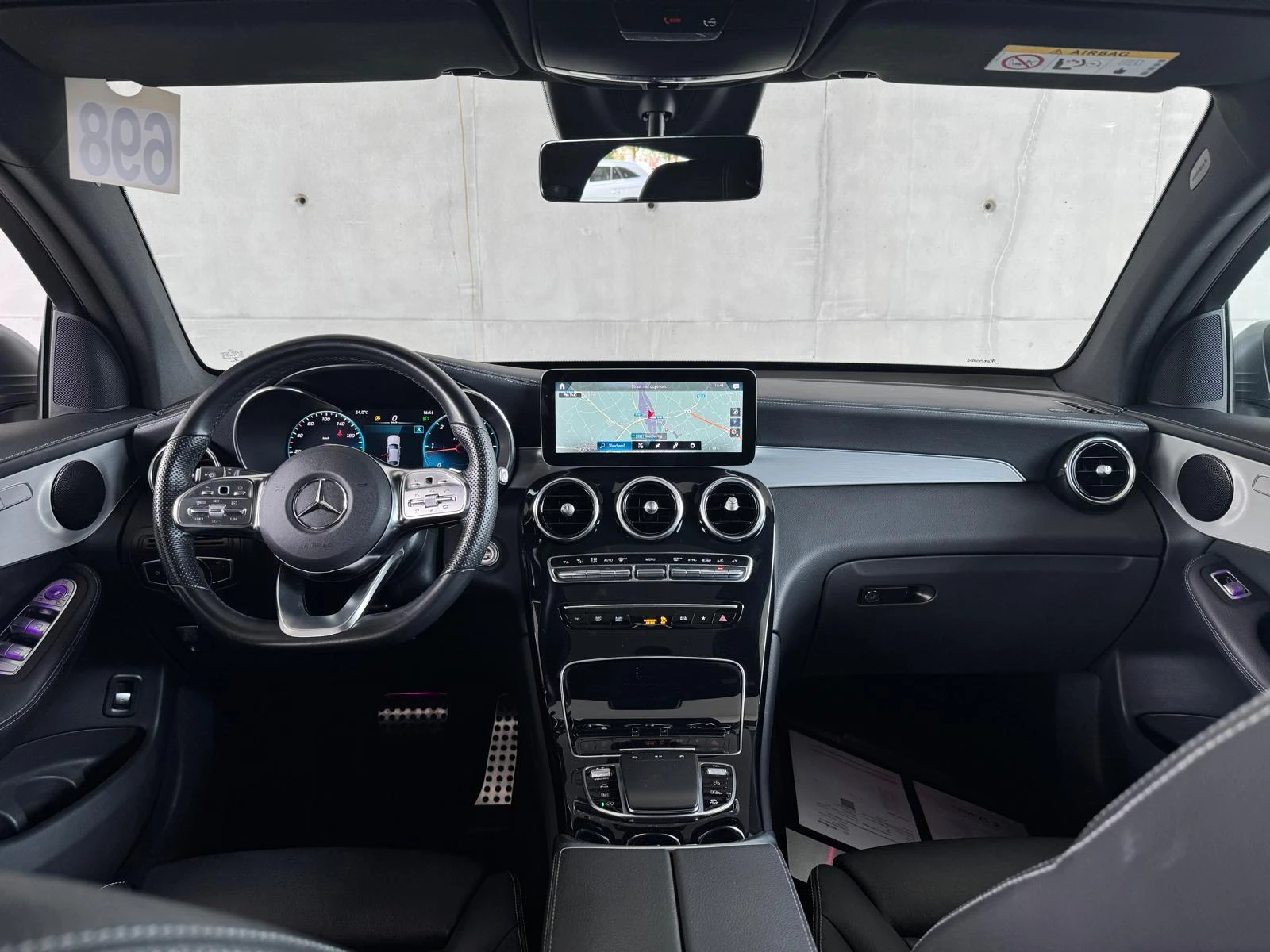 Mercedes-Benz-GLC-image-10