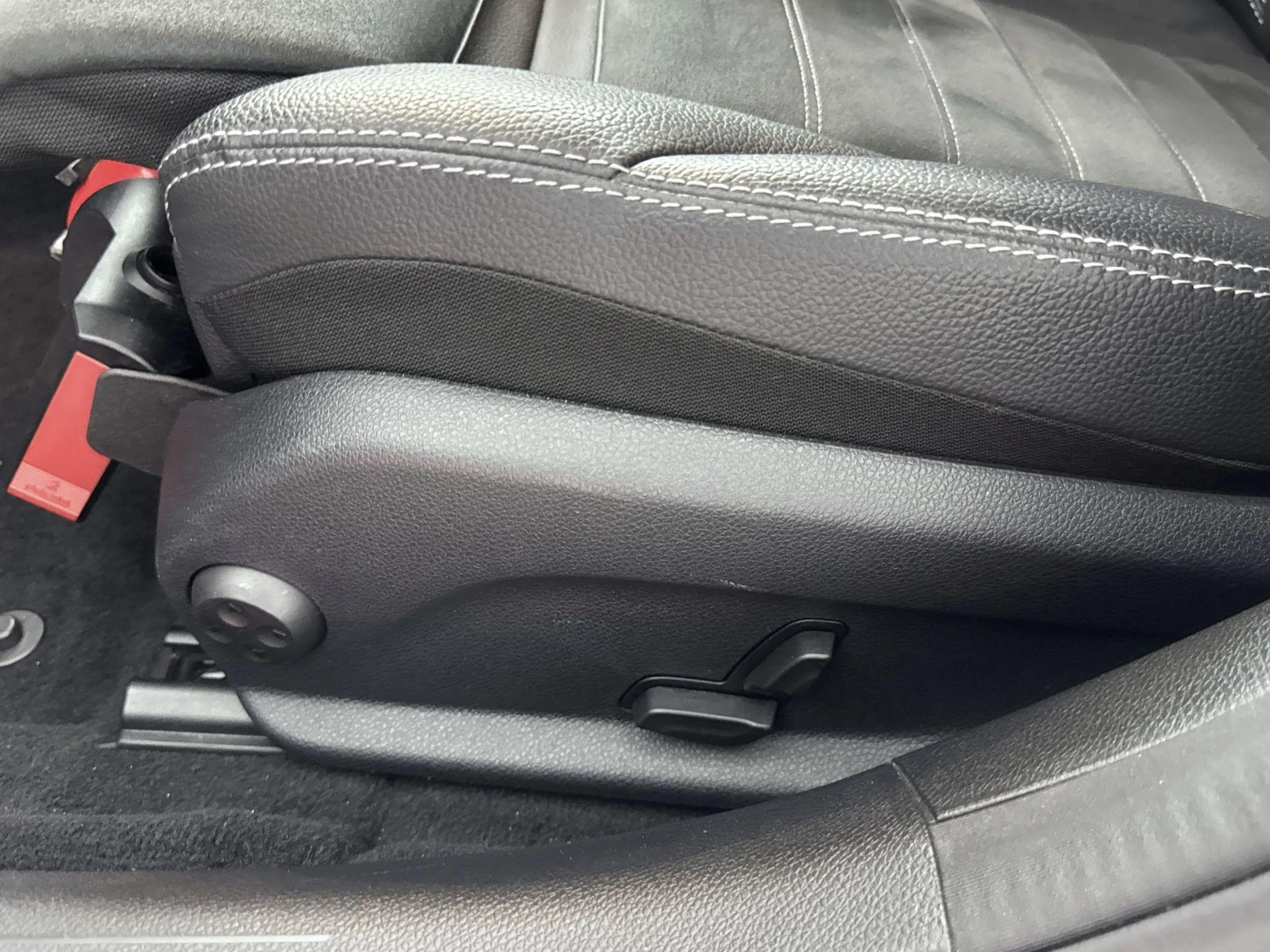 Mercedes-Benz-C-Klasse-image-19