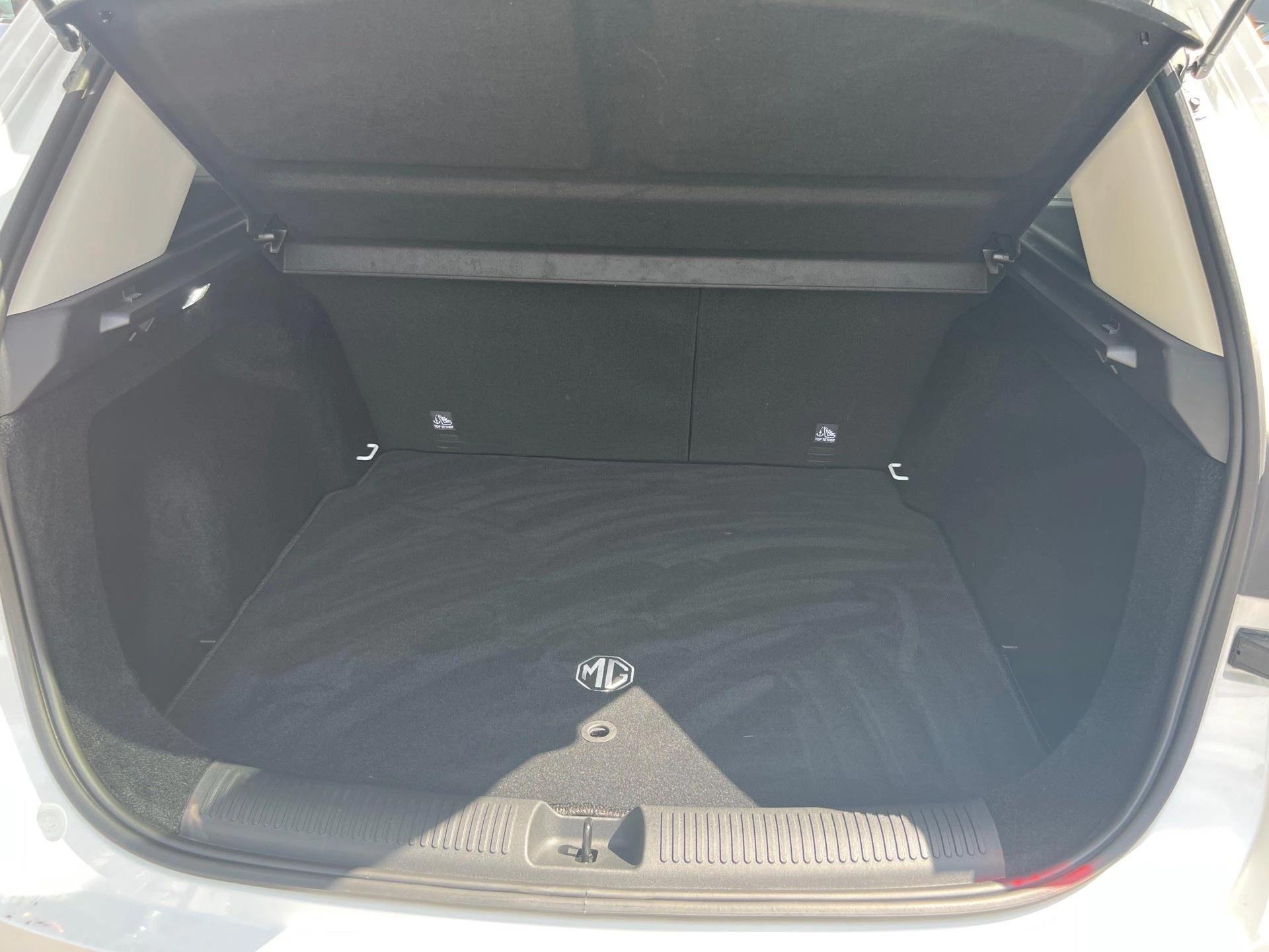 MG ZS Hybrid+ Luxury