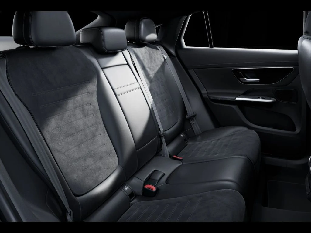 Mercedes-Benz-GLC 220 d-image-11