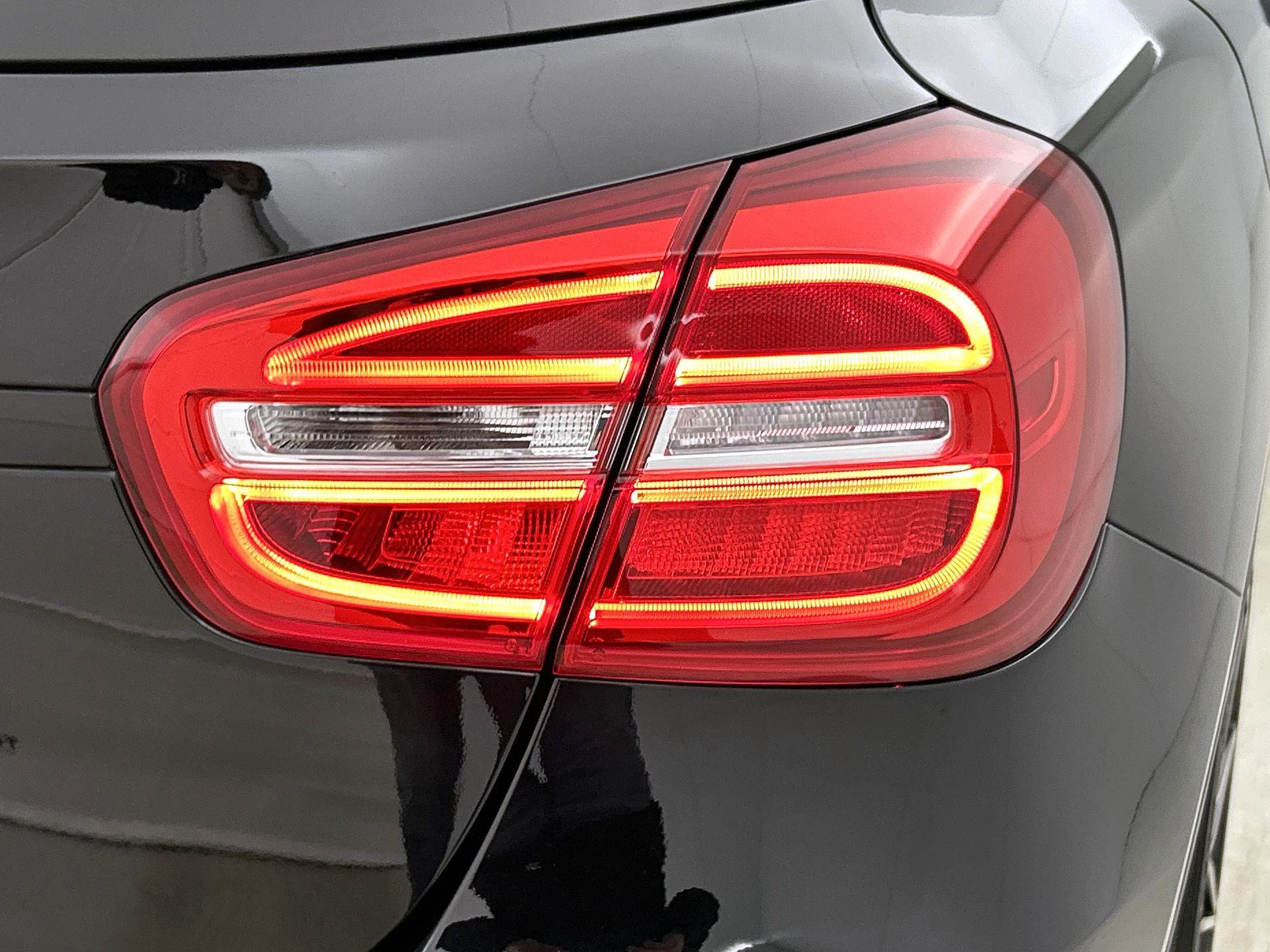 Mercedes-Benz-GLA-image-23