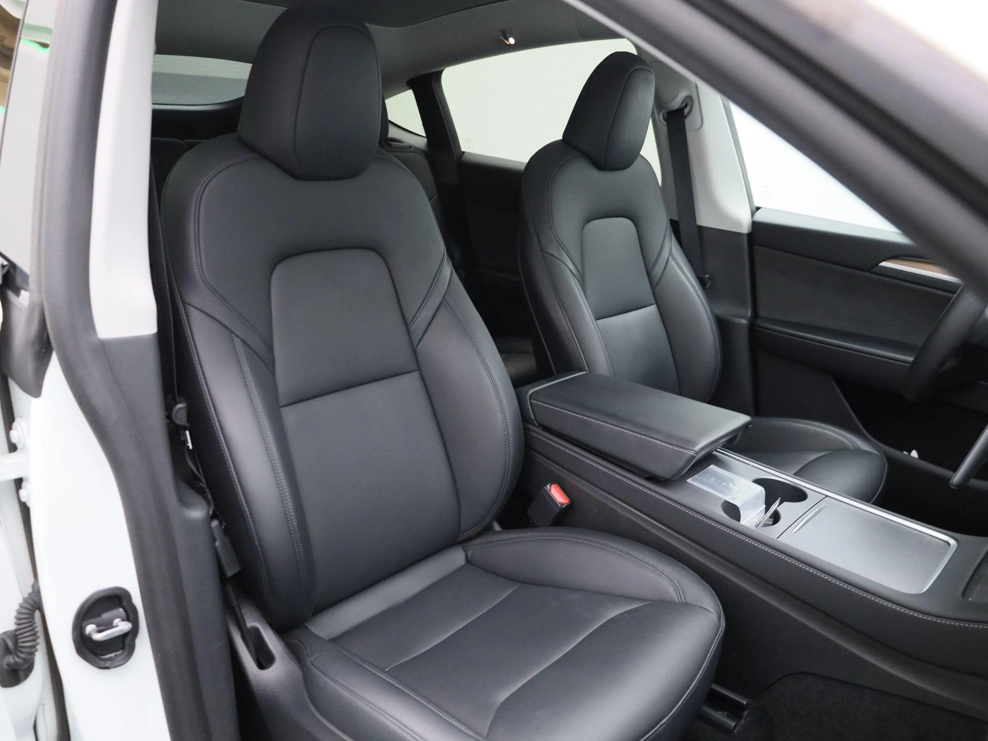 Tesla-Model Y-image-42