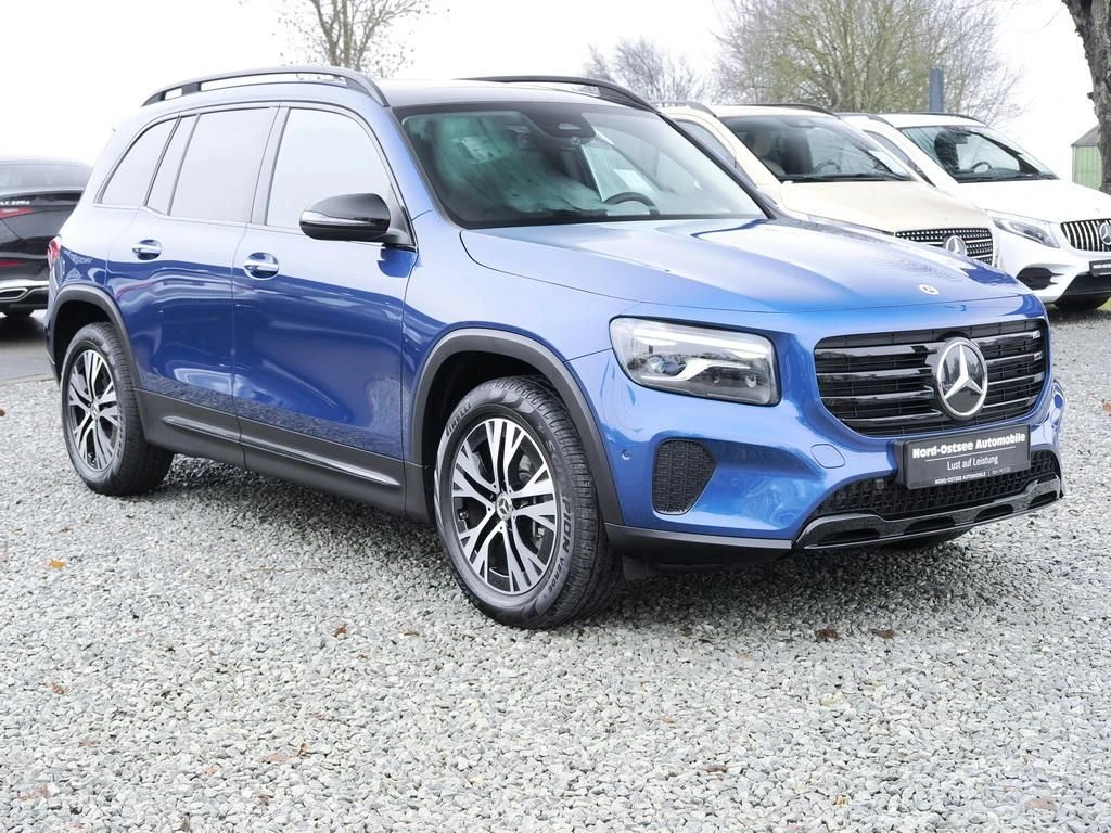 Mercedes-Benz-GLB 200 d-image-3