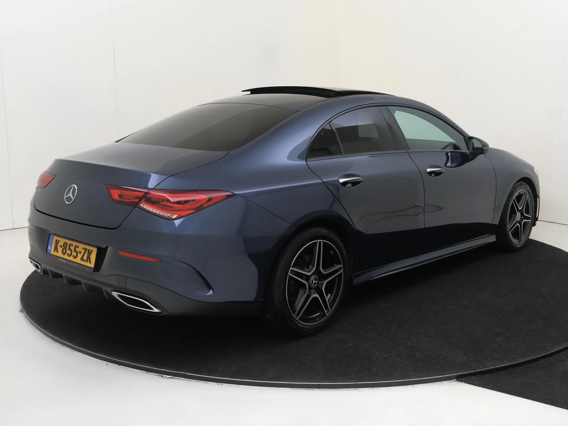 Mercedes-Benz-CLA-image-1