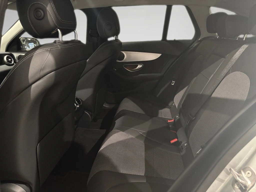 Mercedes-Benz-C-Klasse 200-image-8