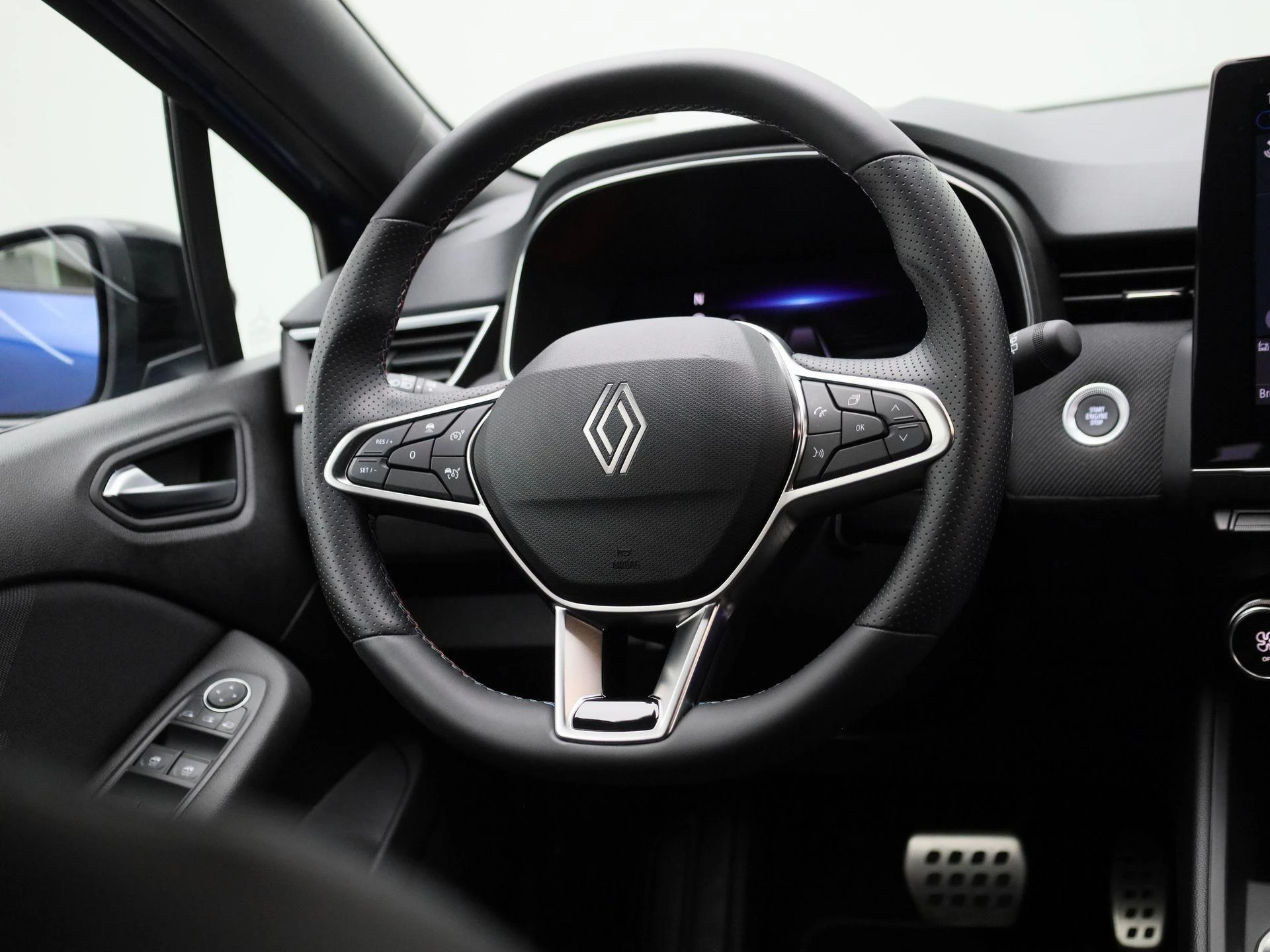 Renault-Clio-image-8