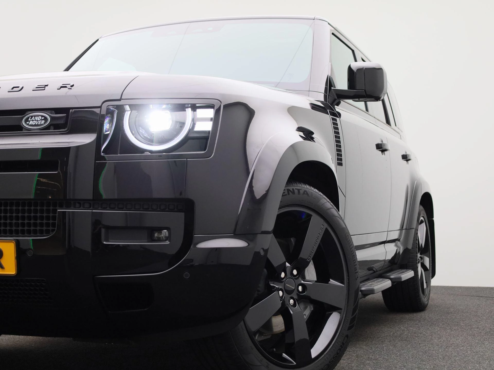 Land Rover-Defender-image-66