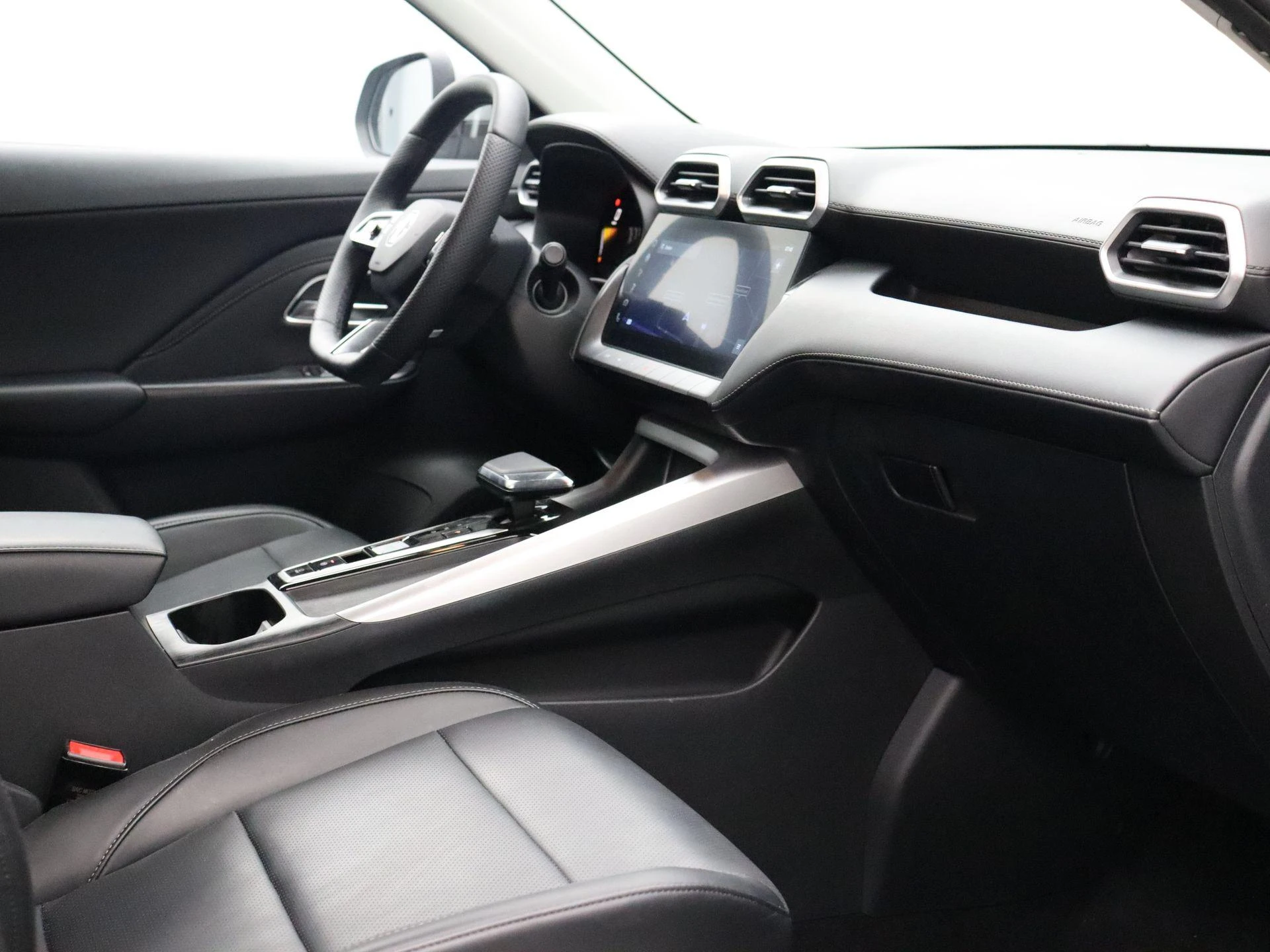 MG-ZS-image-24