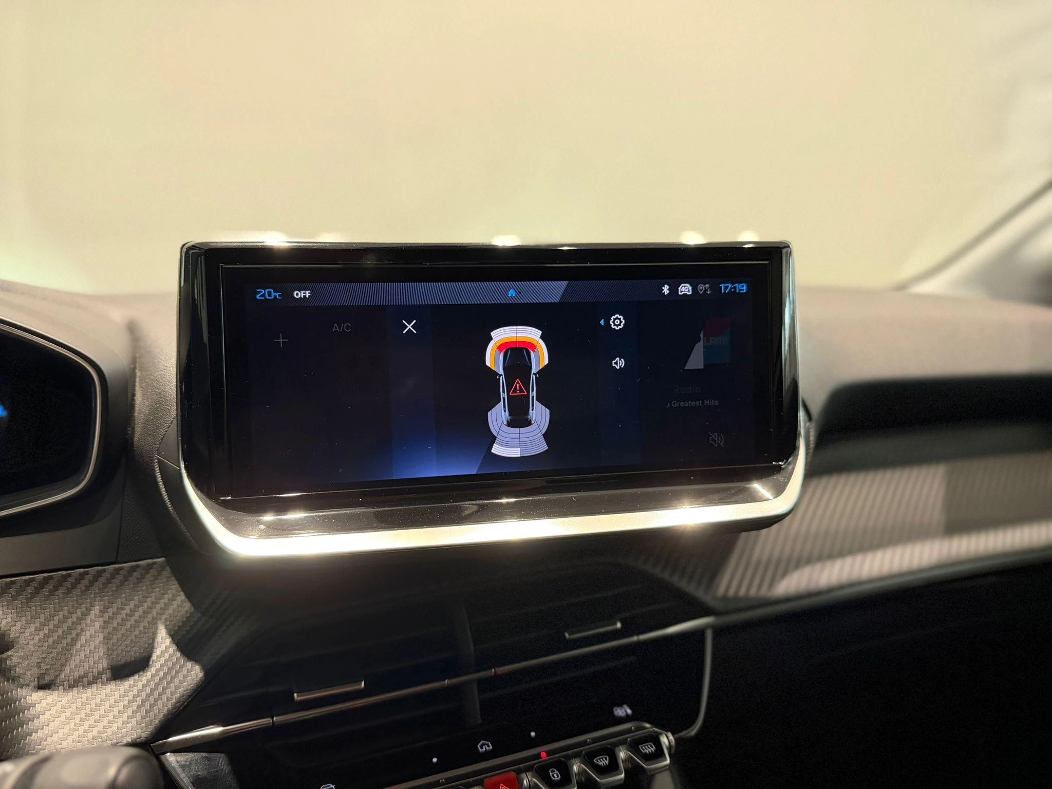 Peugeot-208-image-19