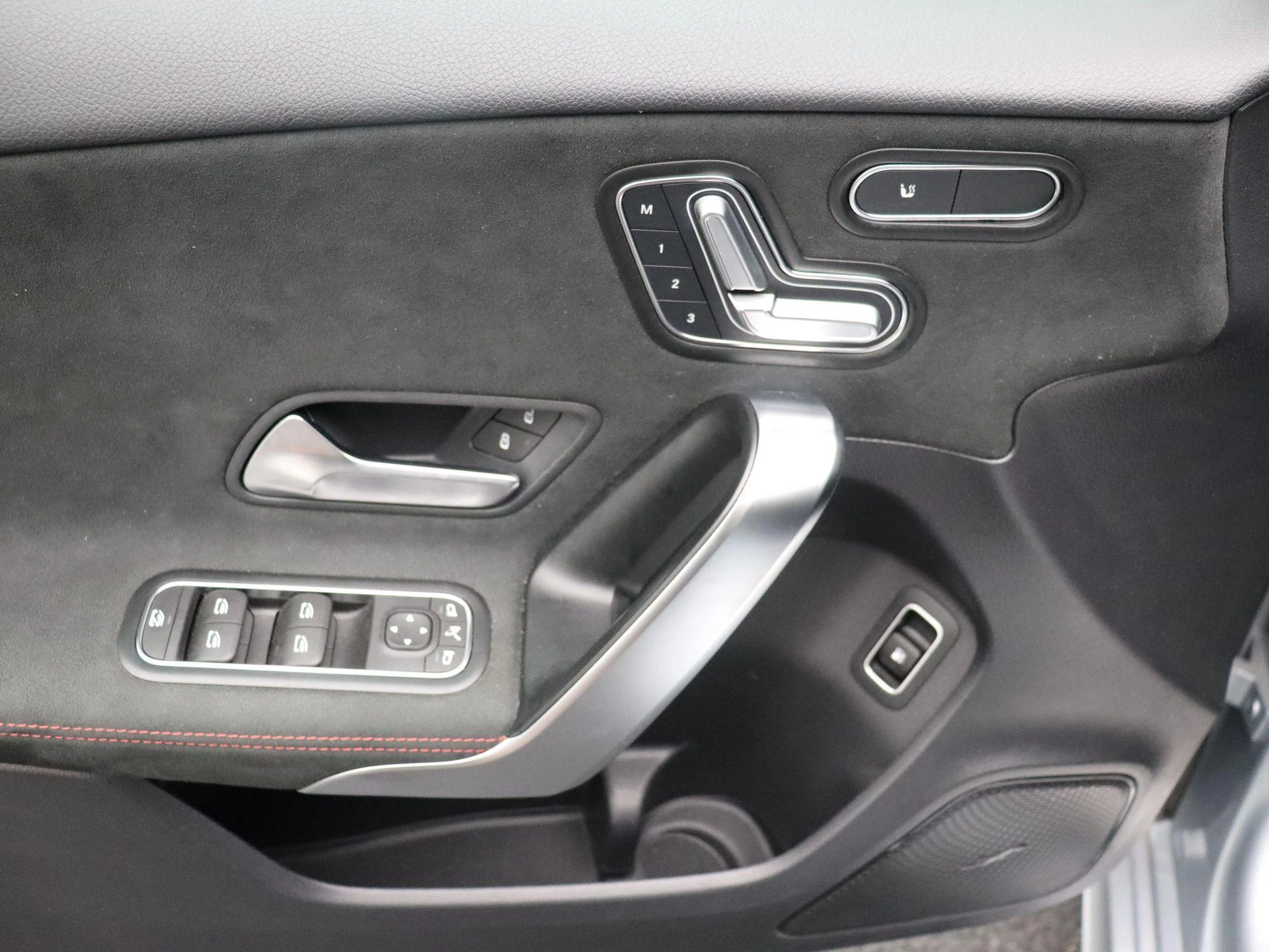 Mercedes-Benz-Classe A-image-8