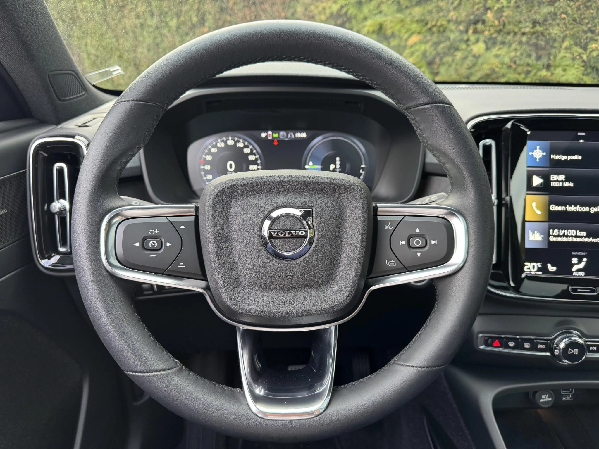 Volvo-XC40-image-5