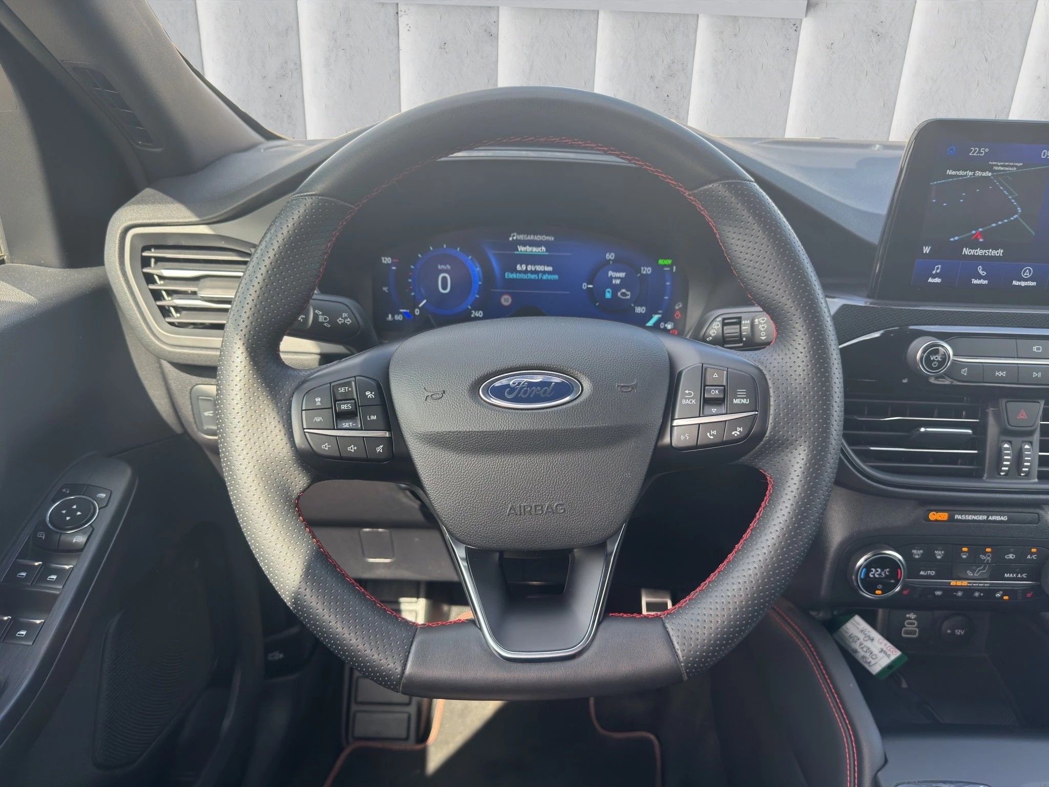Ford Kuga ST-Line X 5-türig 2.5 l Duratec