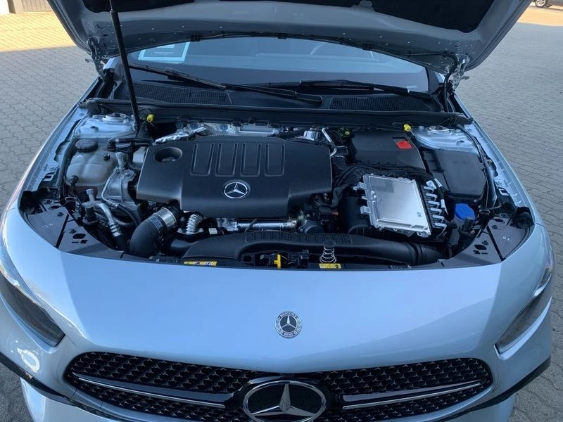 Mercedes-Benz A-Klasse 200 d LIMO AMG ADVANCED+ PANO TEMPO SHZ NIGHT AMG Line