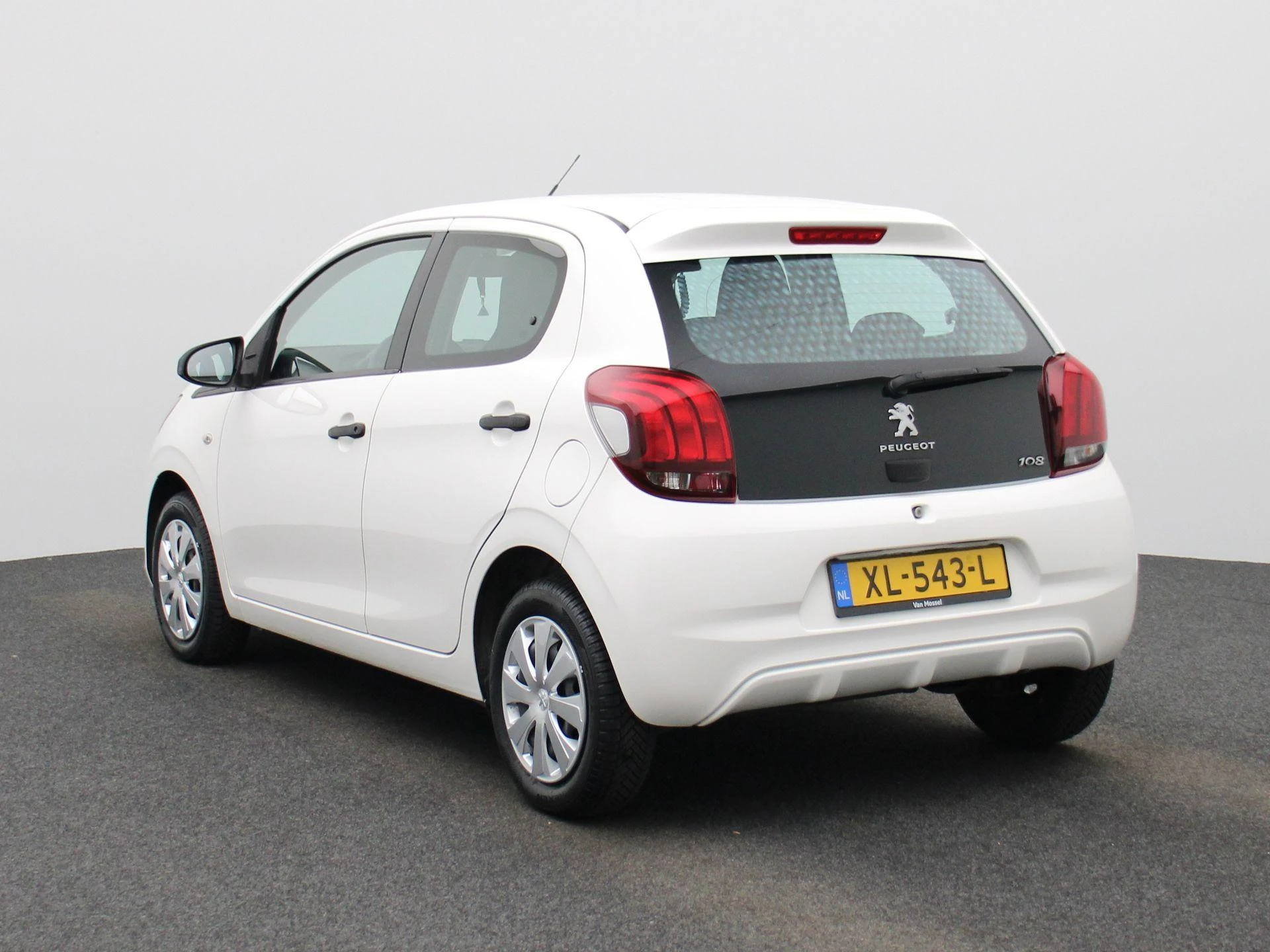 Peugeot-108-image-1