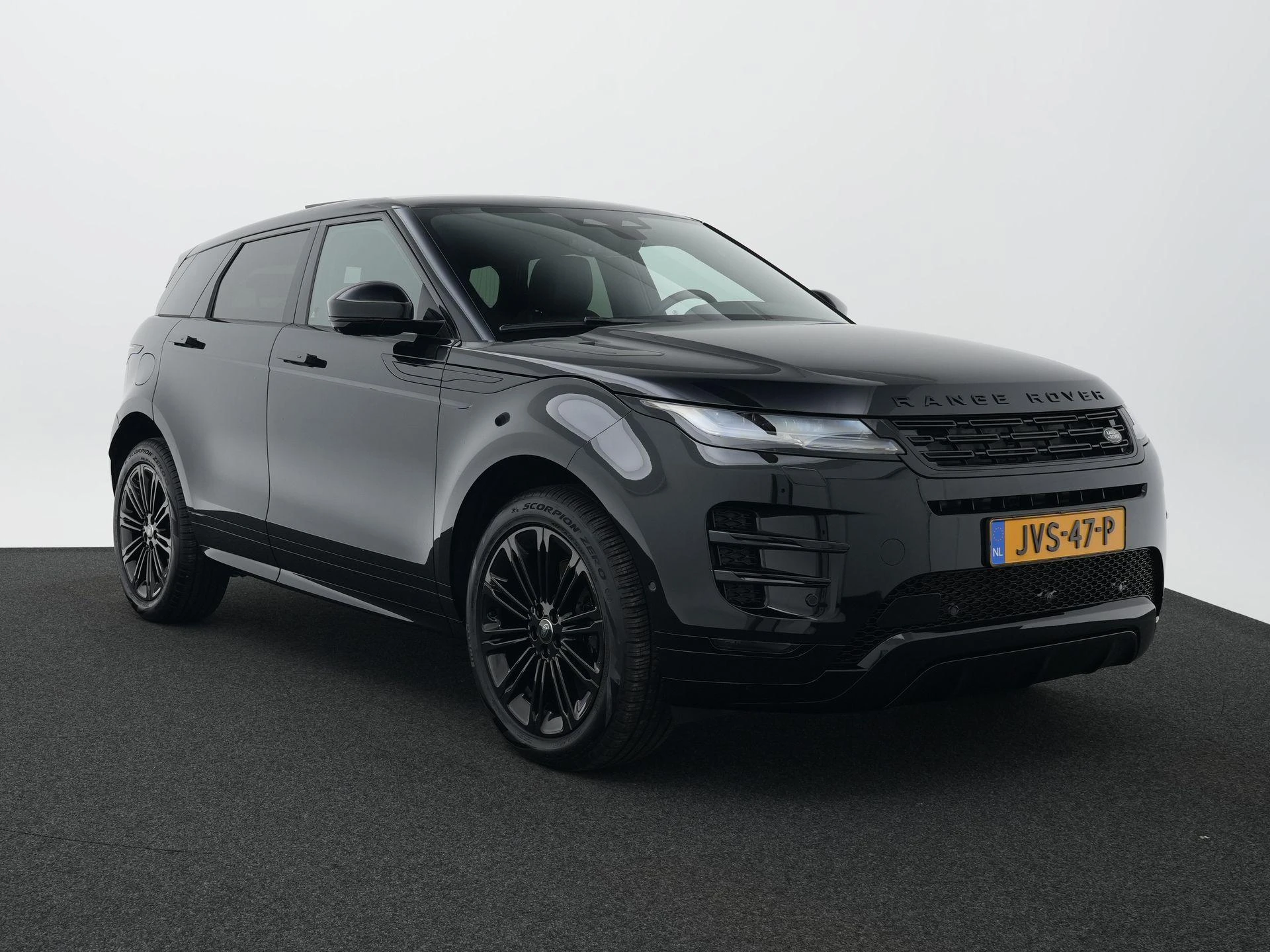 Land Rover-Range Rover Evoque-image-12