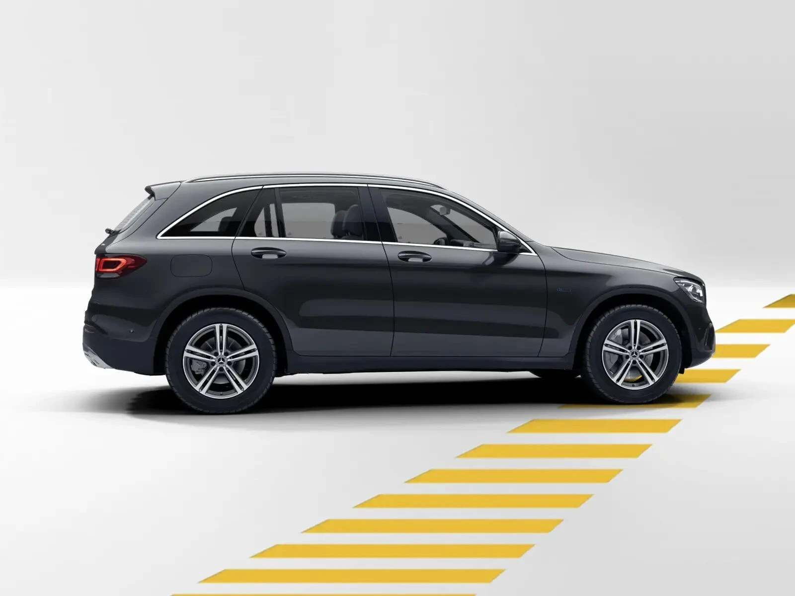Mercedes-Benz-GLC 300 e-image-7
