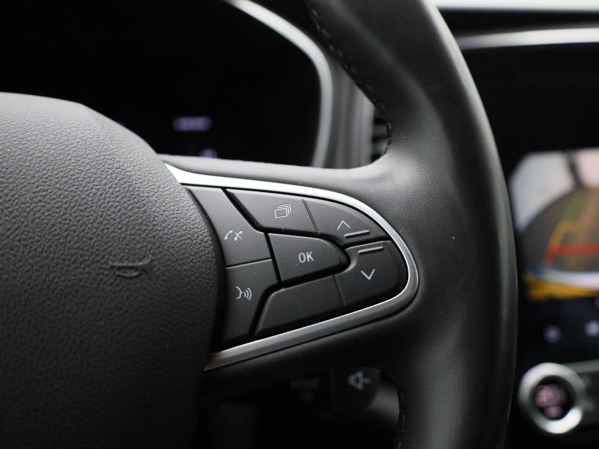 Renault-Mégane Estate-image-22