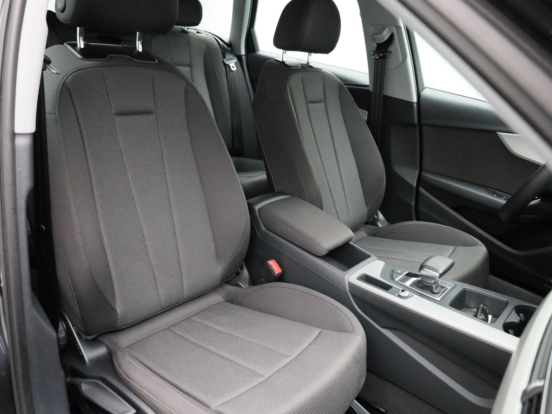Audi-A4-image-32