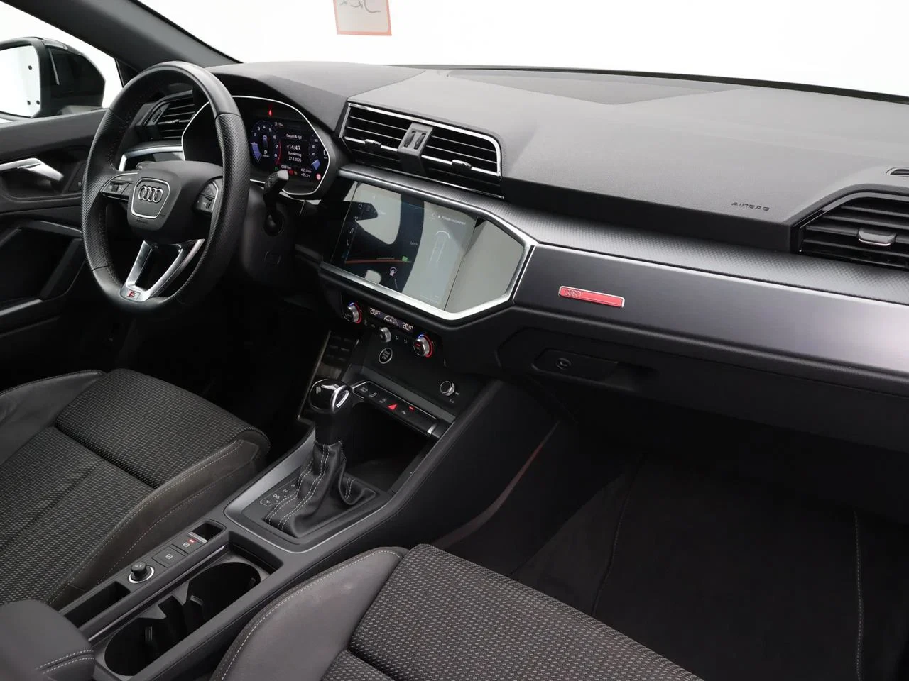 Audi-Q3-image-2