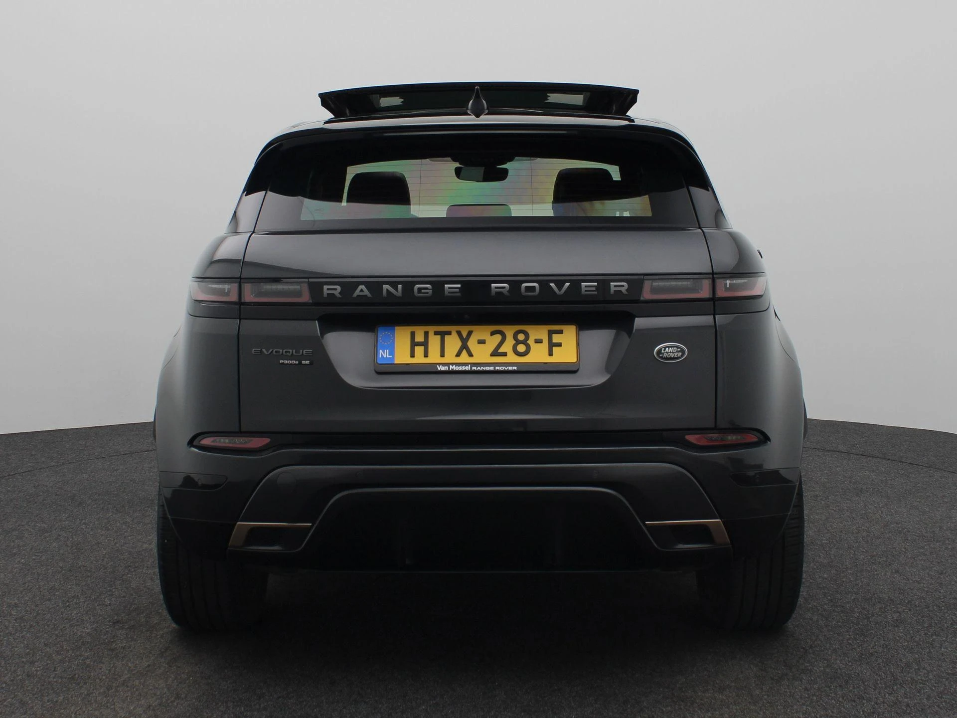 Land Rover-Range Rover Evoque-image-5