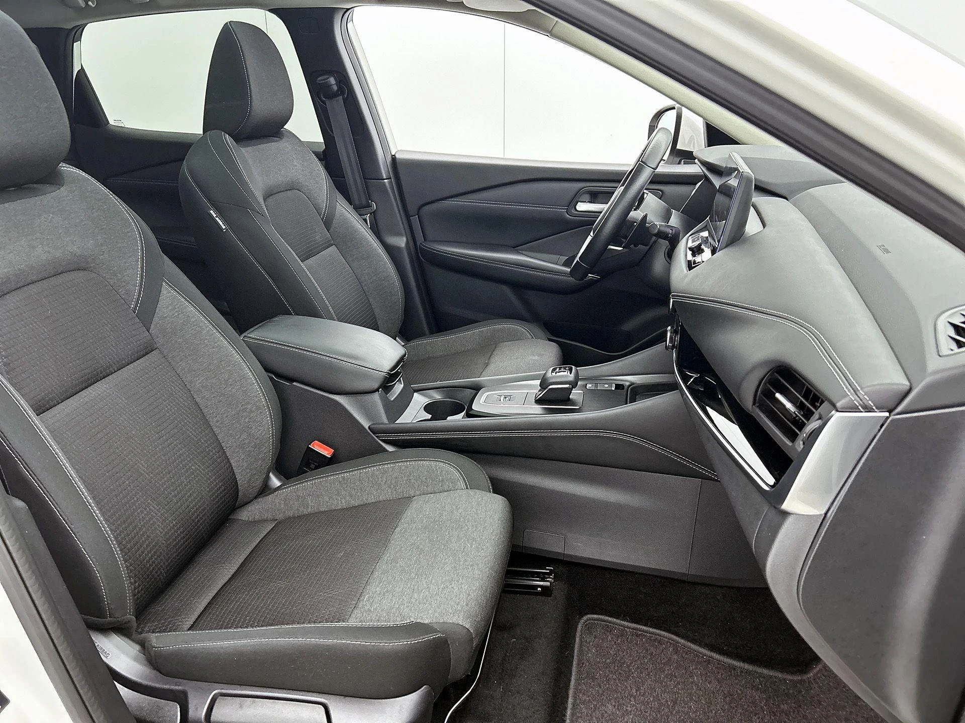 Nissan-QASHQAI-image-37