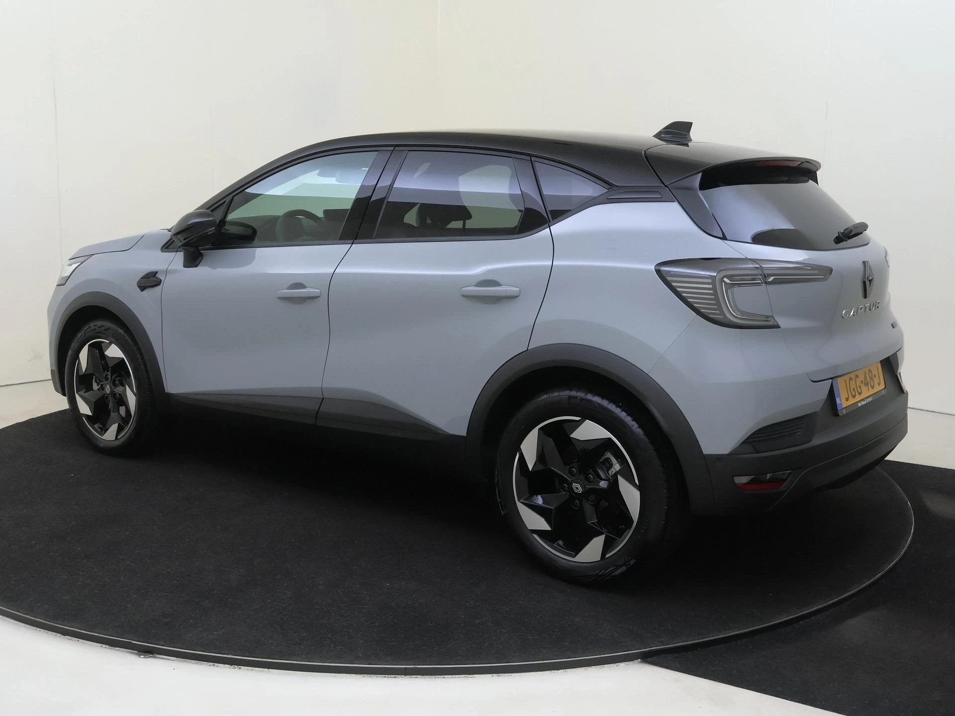 Renault-Captur-image-2