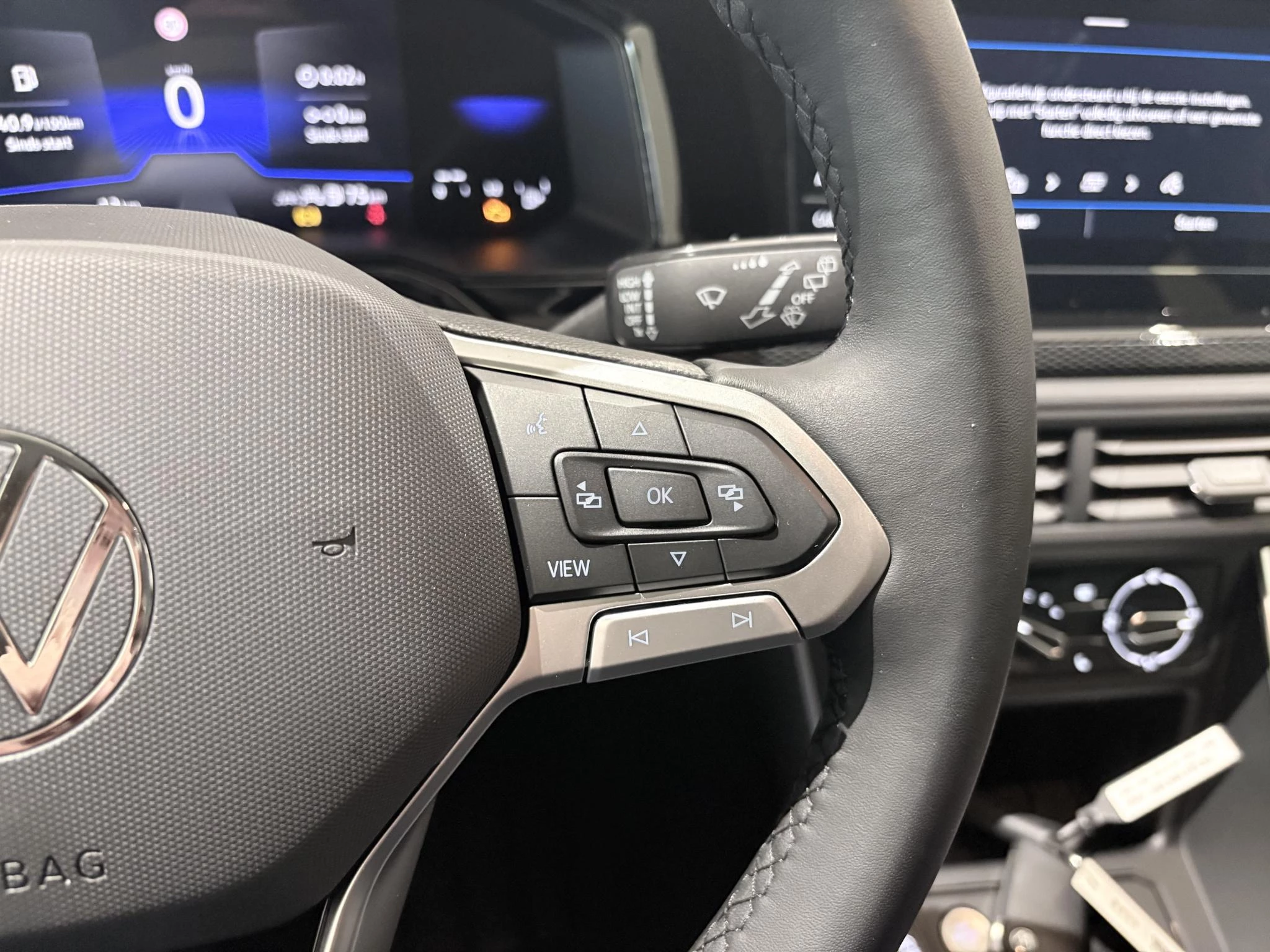 Volkswagen-Polo-image-15