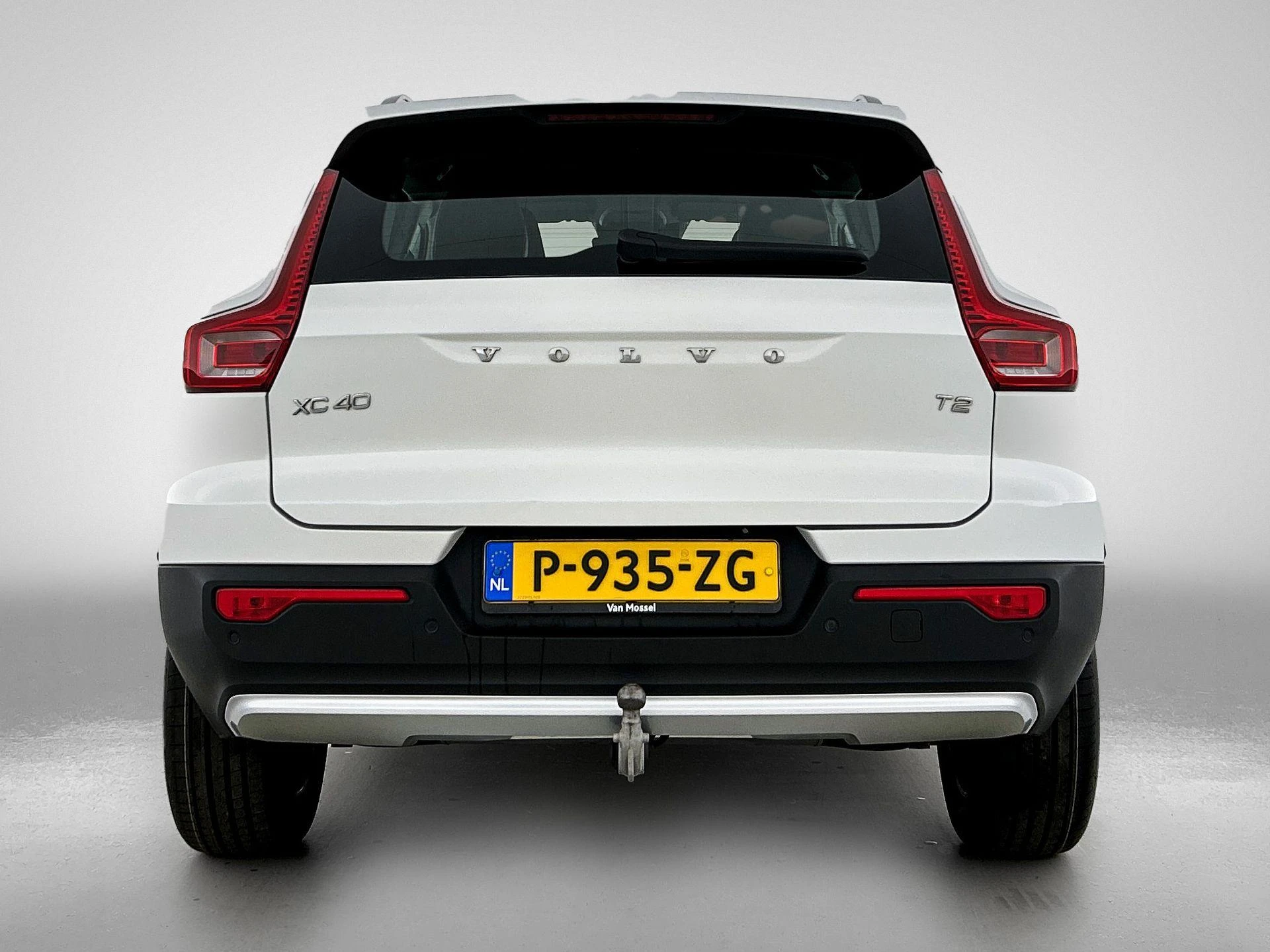 Volvo-XC40-image-2