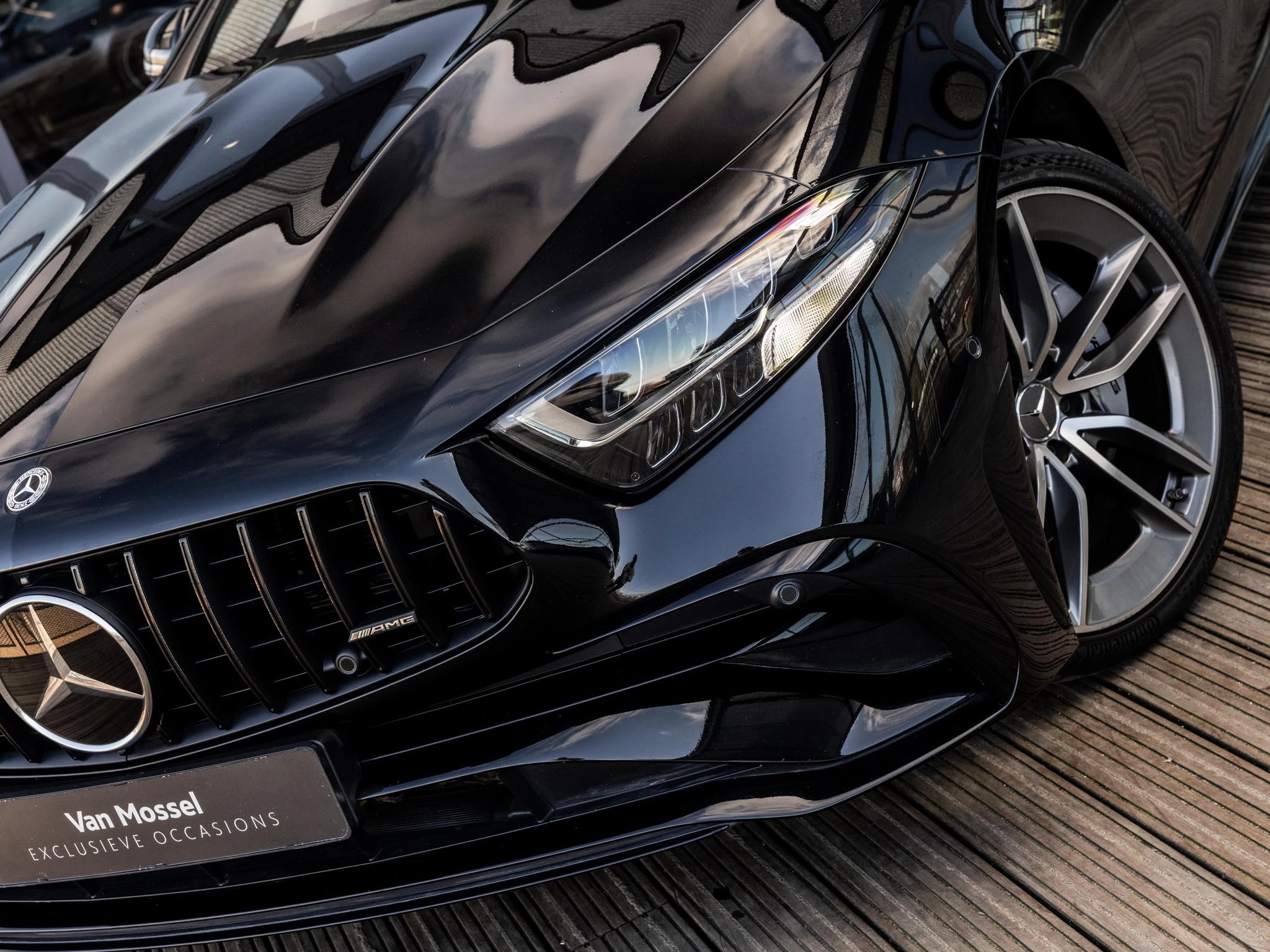 Mercedes-Benz-CLS-image-9