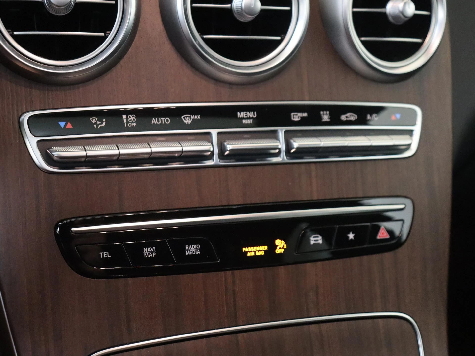 Mercedes-Benz-GLC-image-19