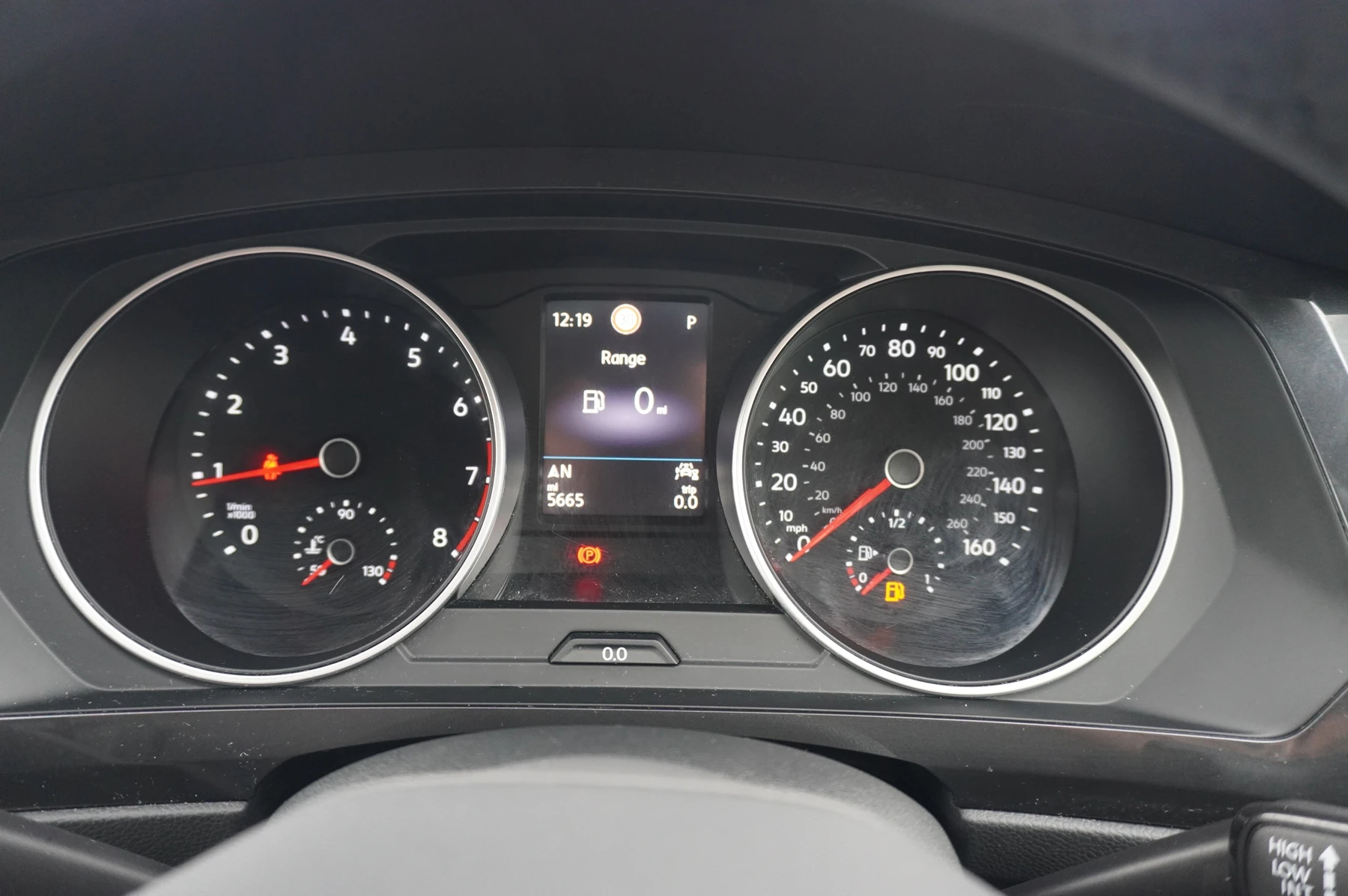 Volkswagen-Tiguan-image-7