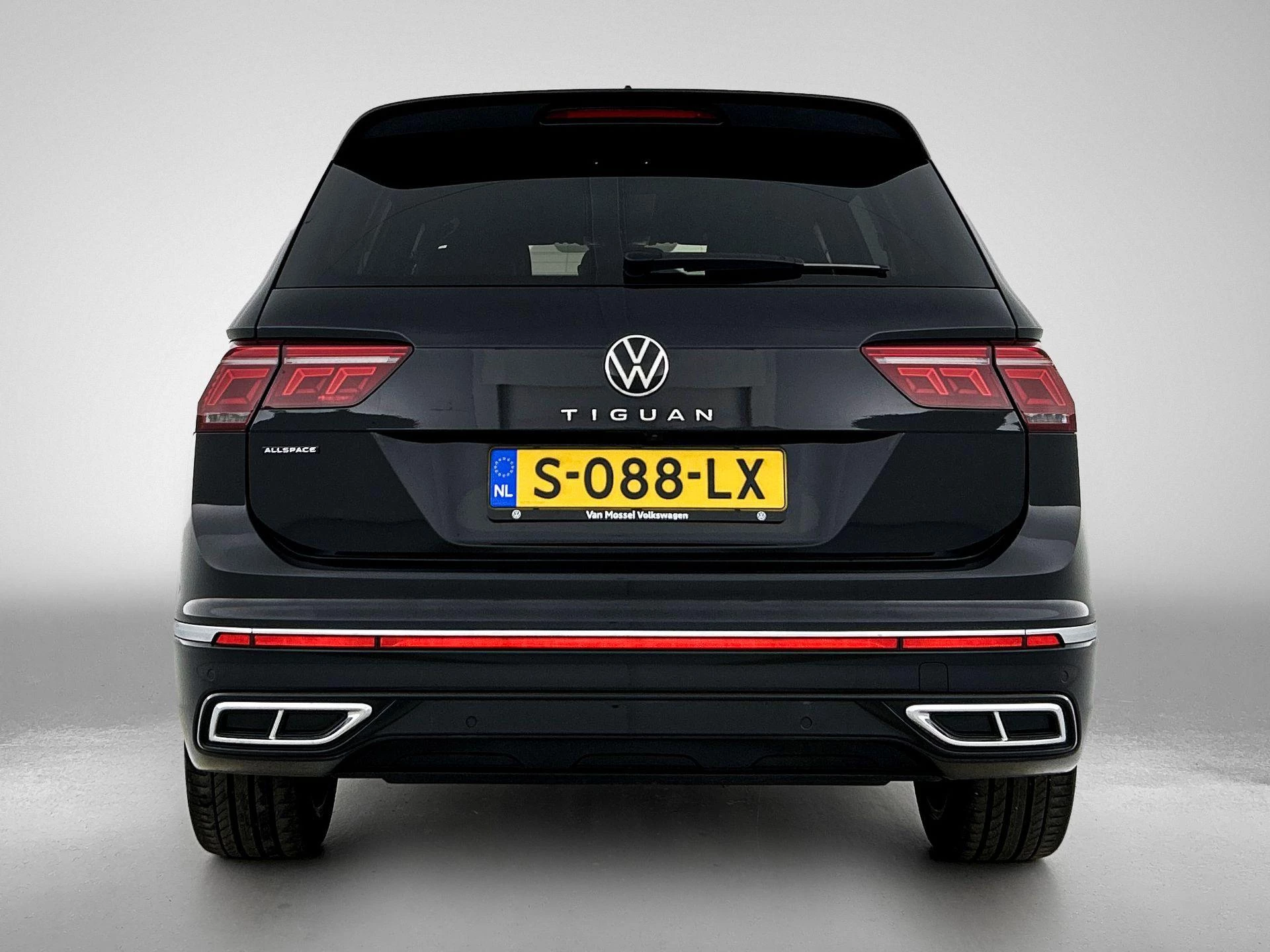 Volkswagen-Tiguan Allspace-image-2