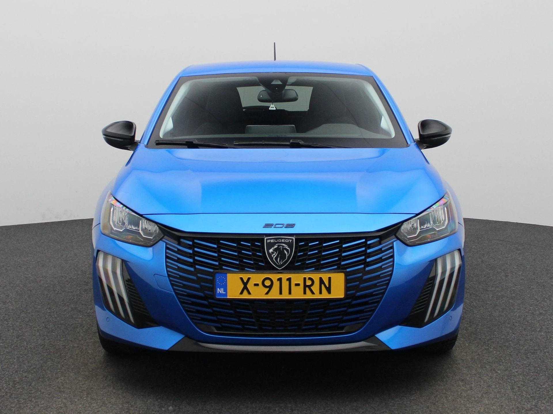 Peugeot-e-208-image-3