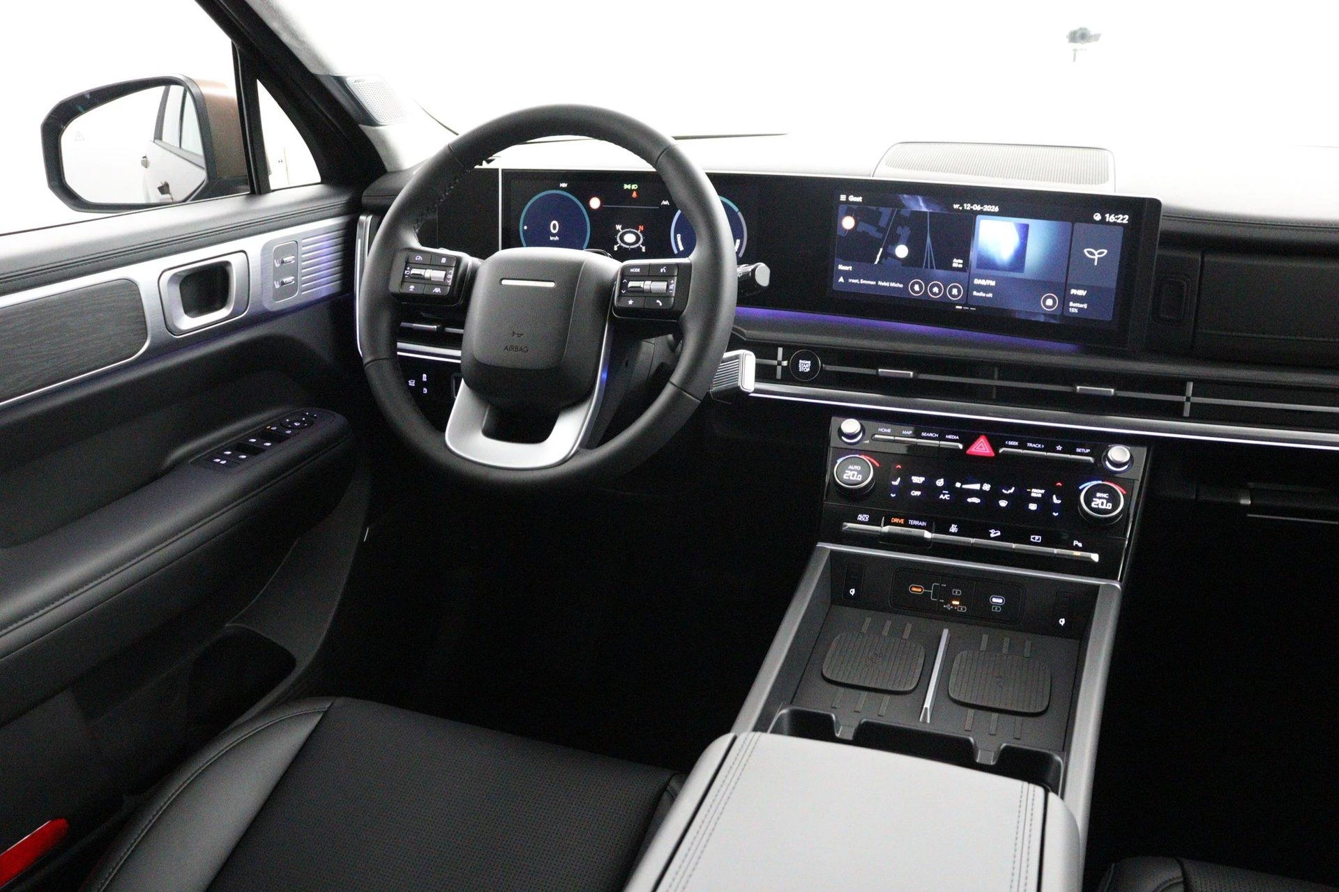 Hyundai-Santa Fe-image-75