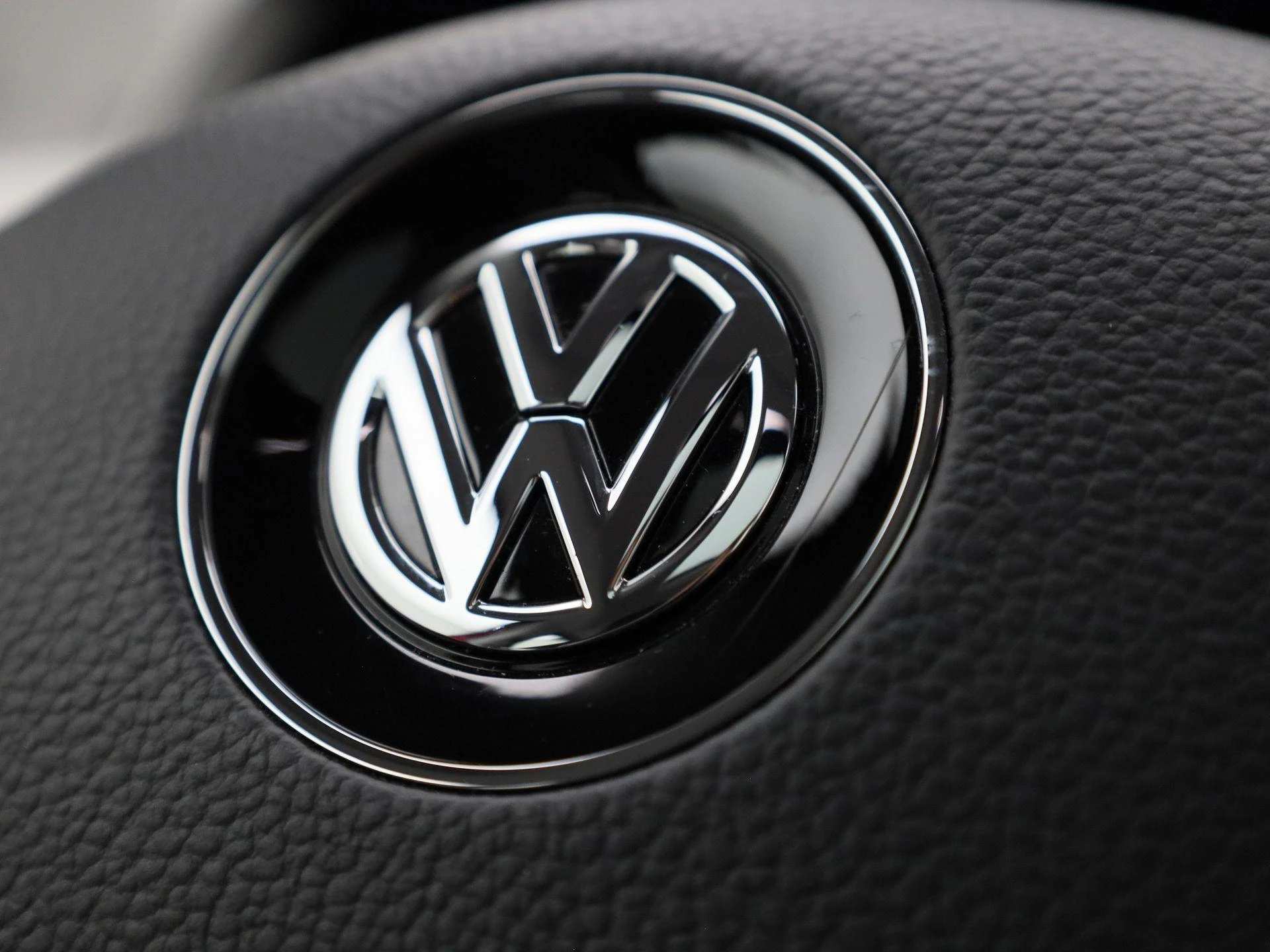 Volkswagen-up!-image-25