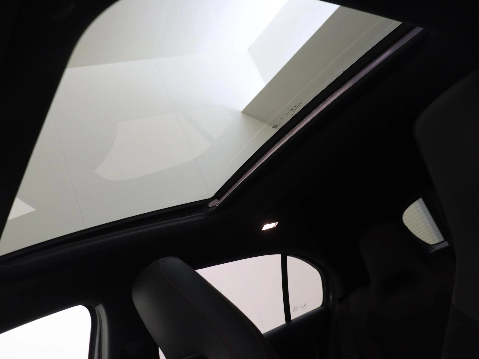 Mercedes-Benz-A-Klasse-image-27