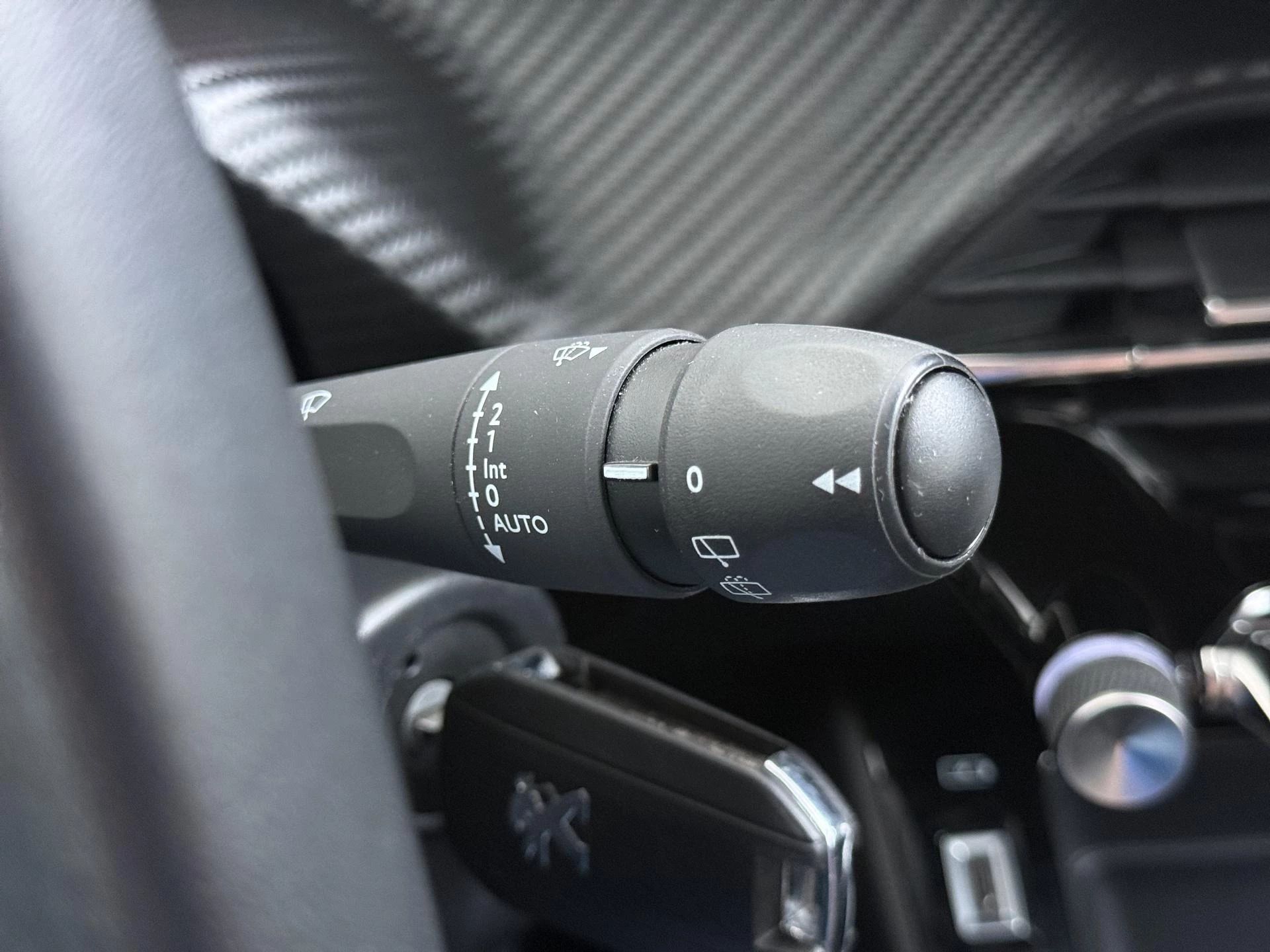 Peugeot-2008-image-13