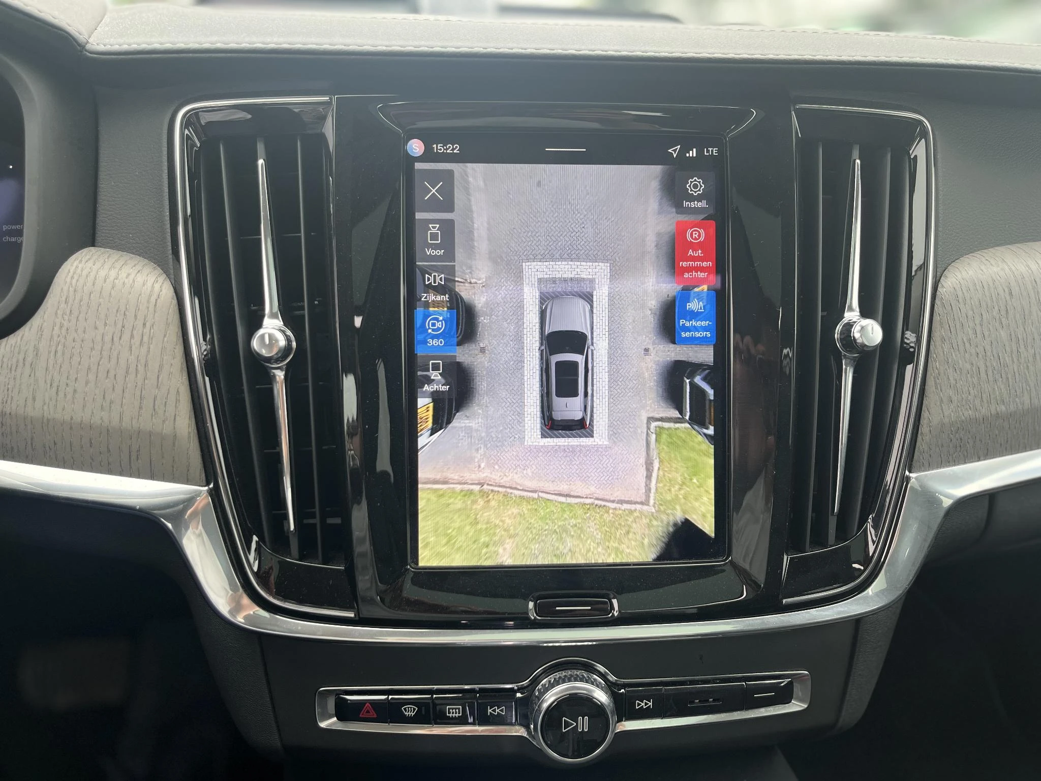 Volvo-V90-image-24