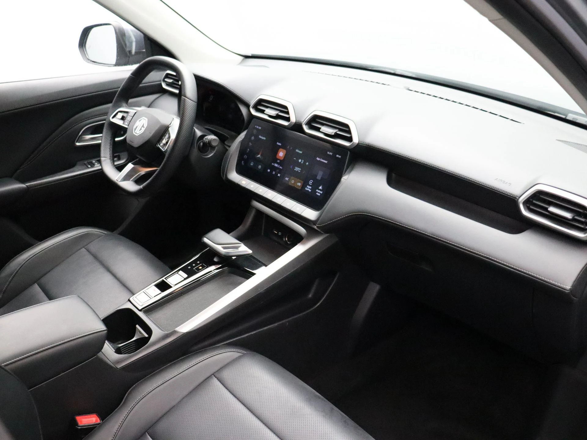MG-ZS-image-21