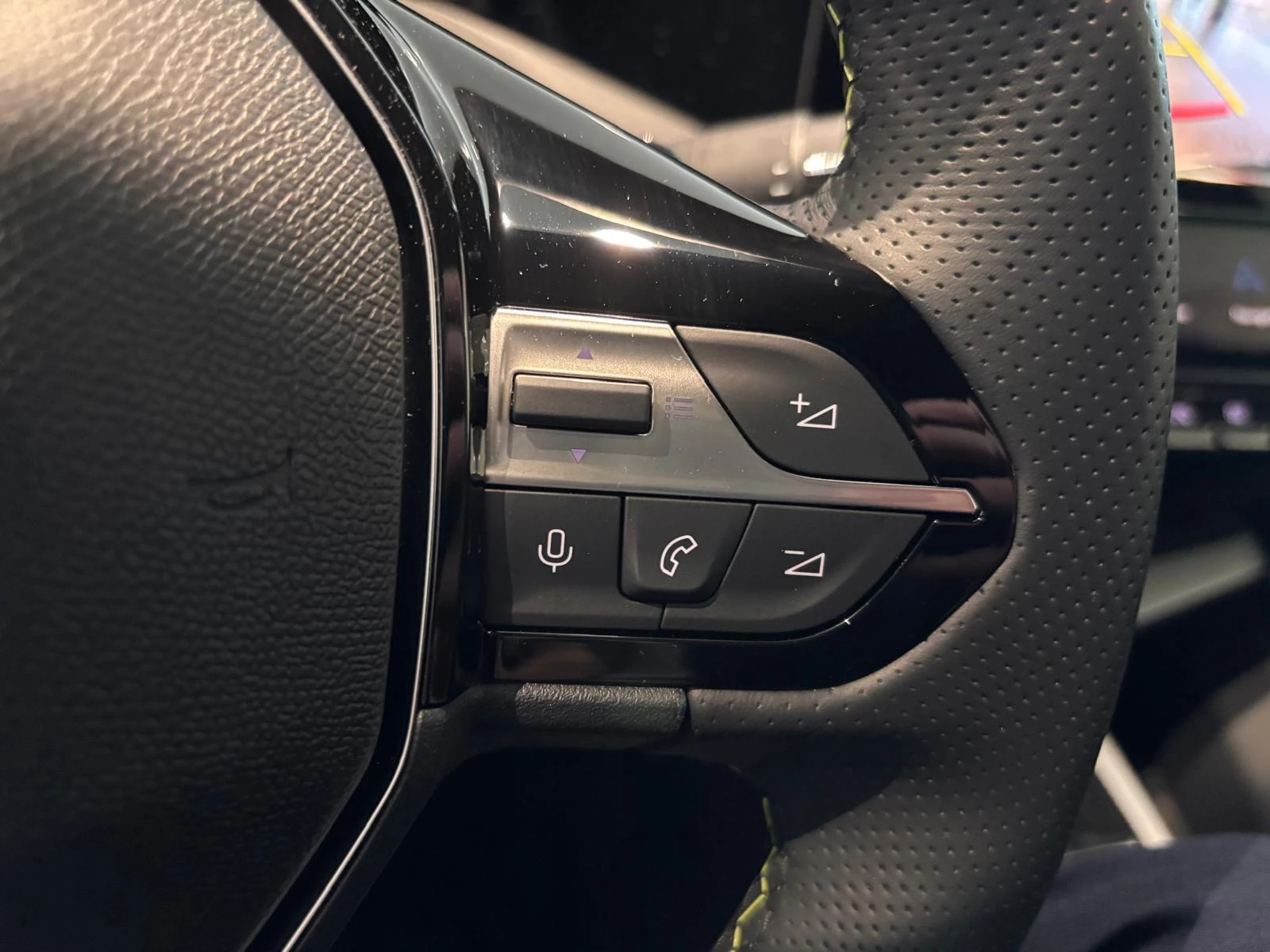 Peugeot-e-308-image-16