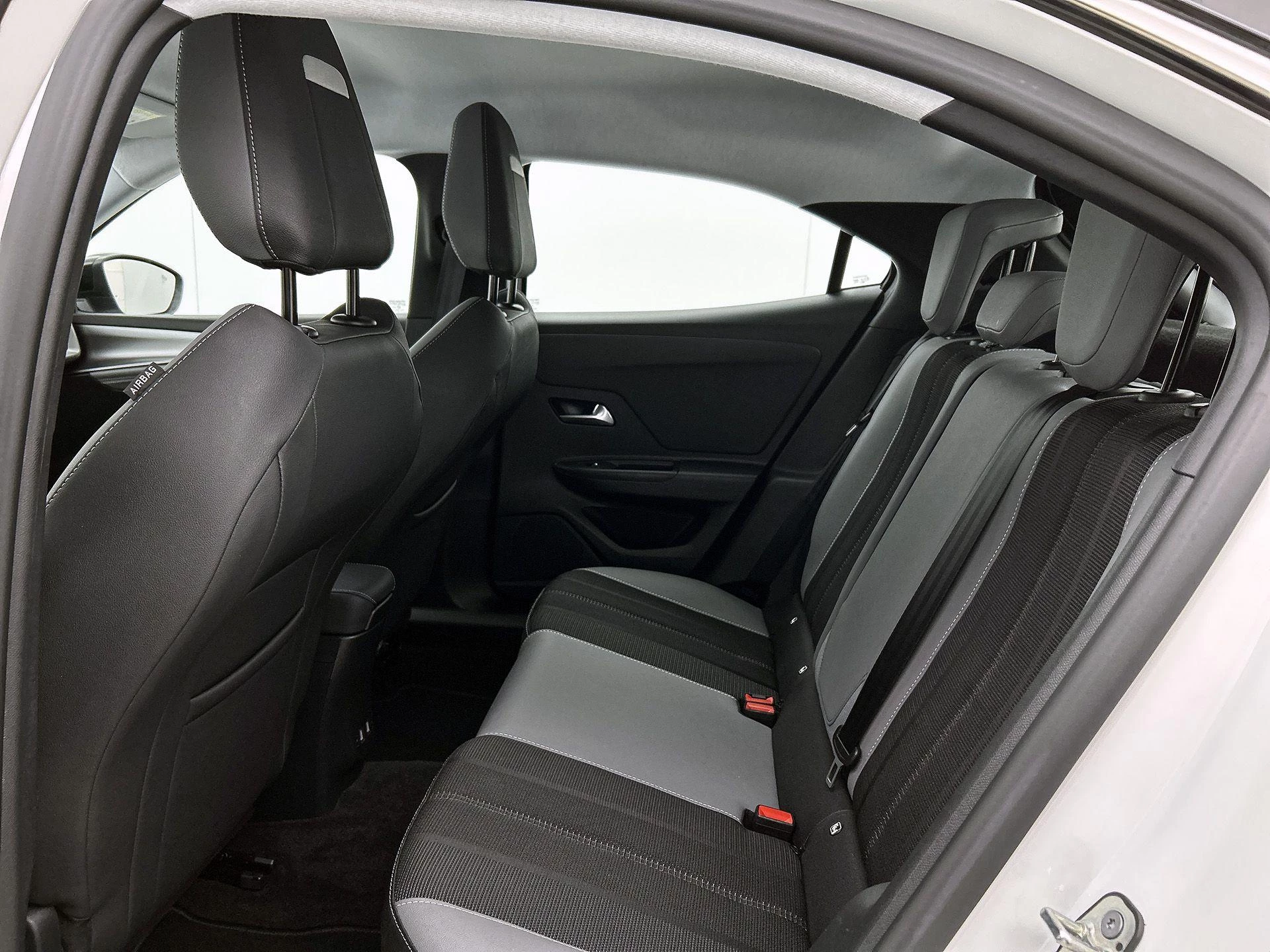 Opel-Mokka-e-image-29