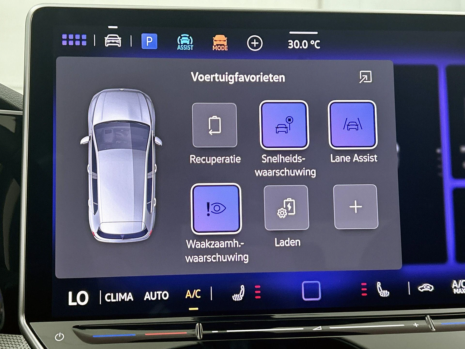 Volkswagen-Golf-image-9
