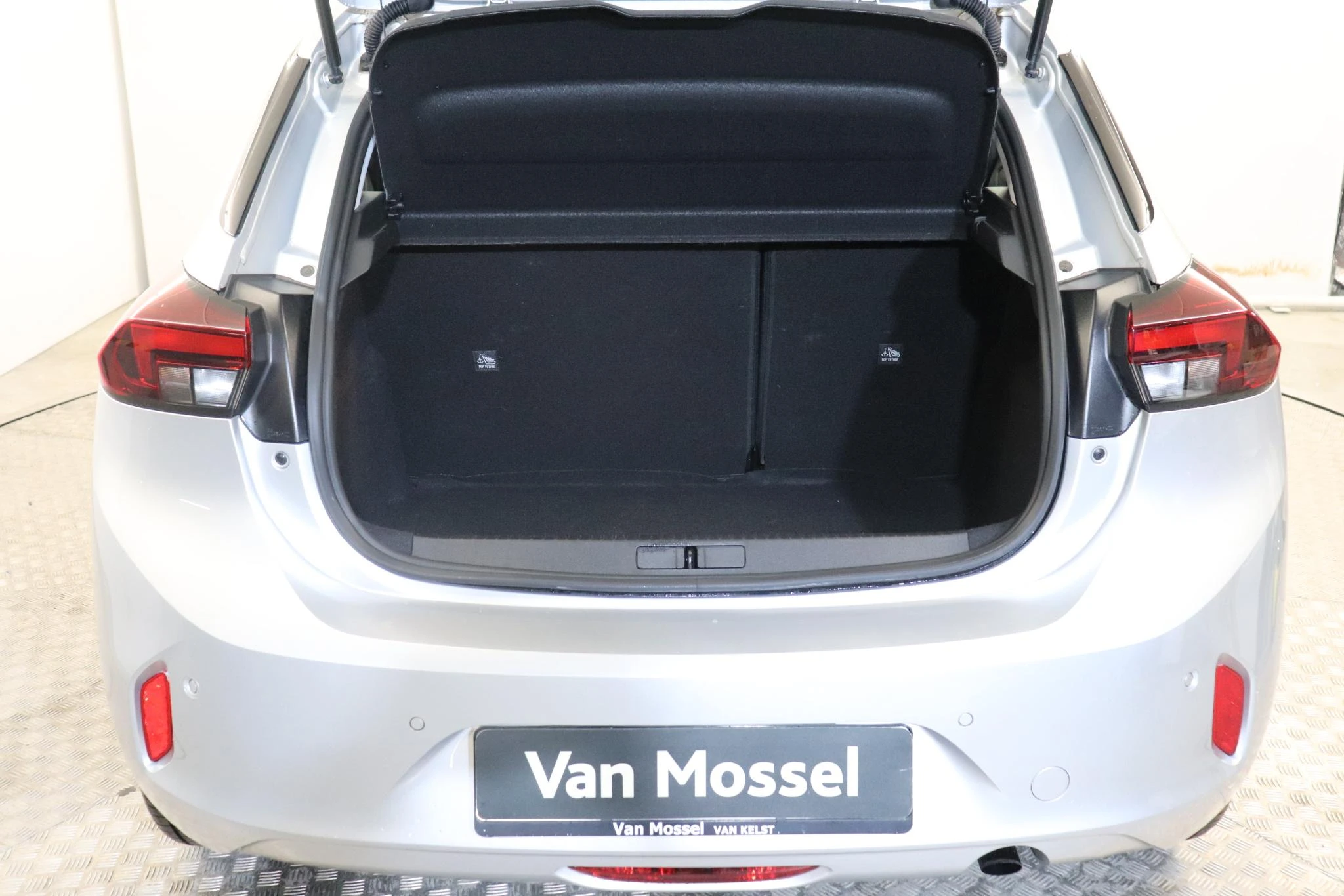 Opel-Corsa-image-6
