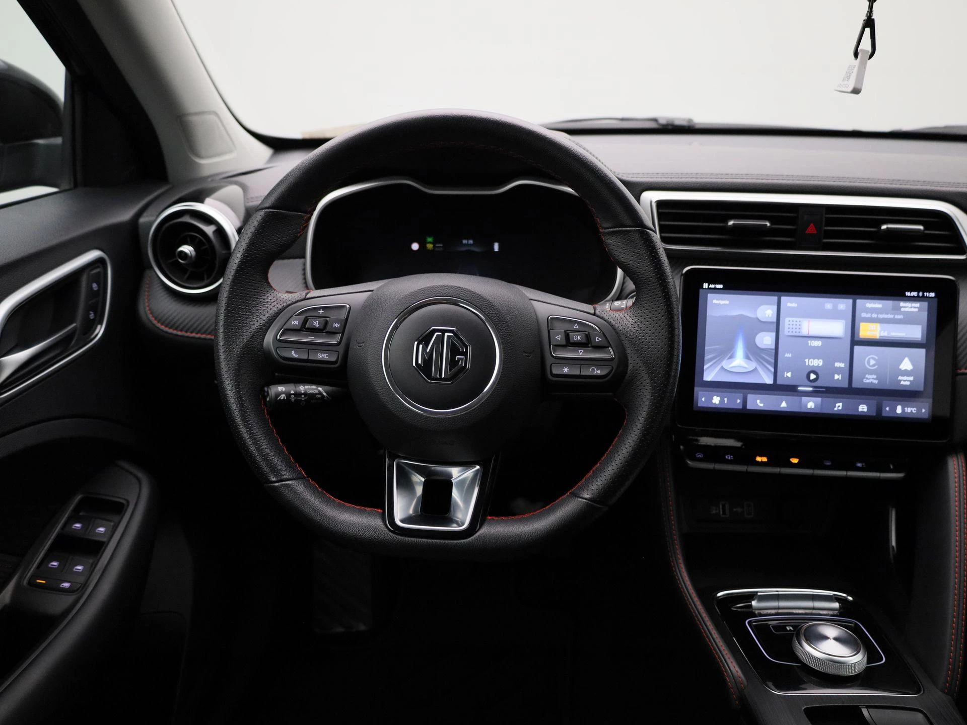 MG-ZS-image-7