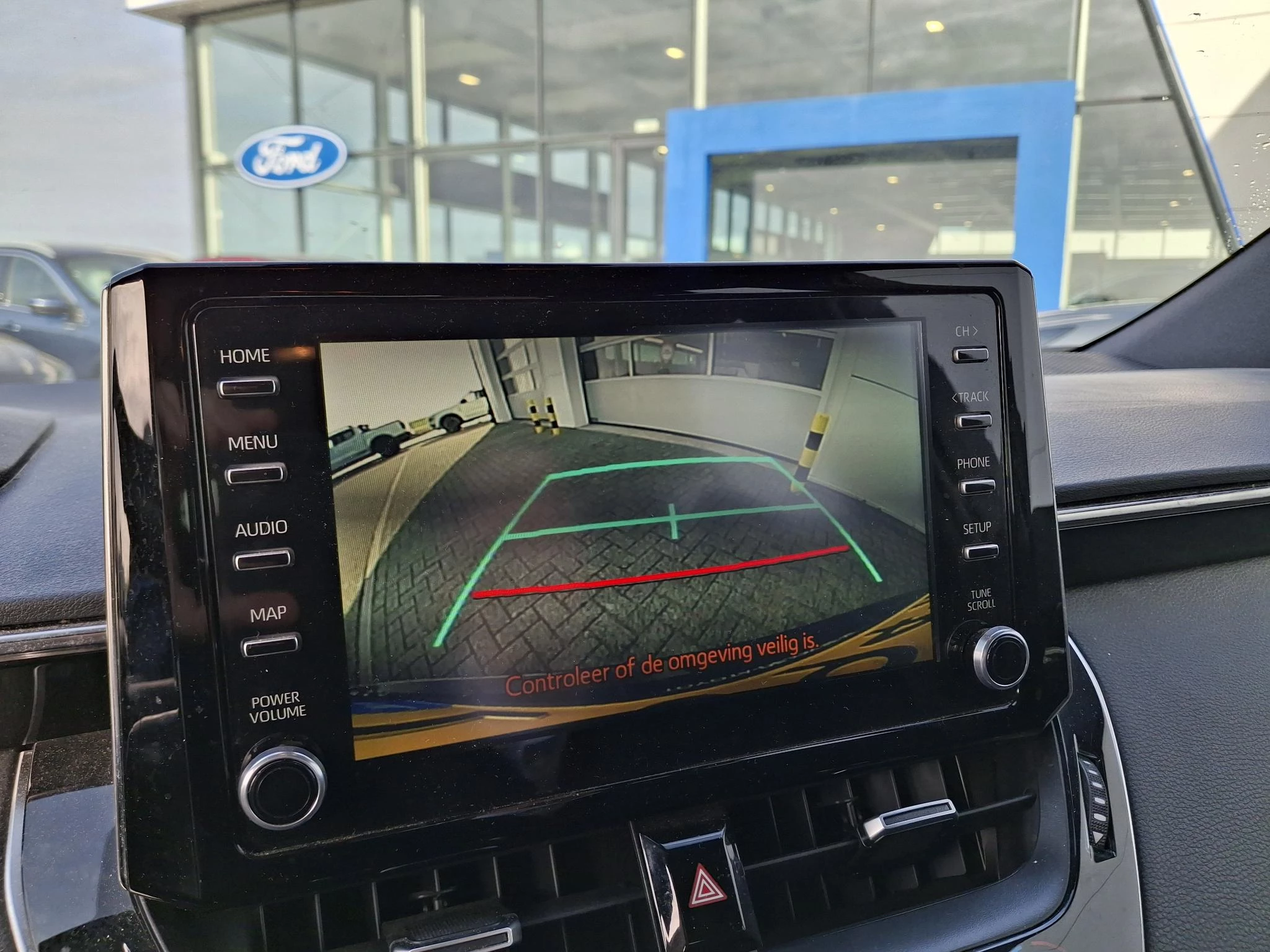 Toyota-Corolla Touring Sports-image-9